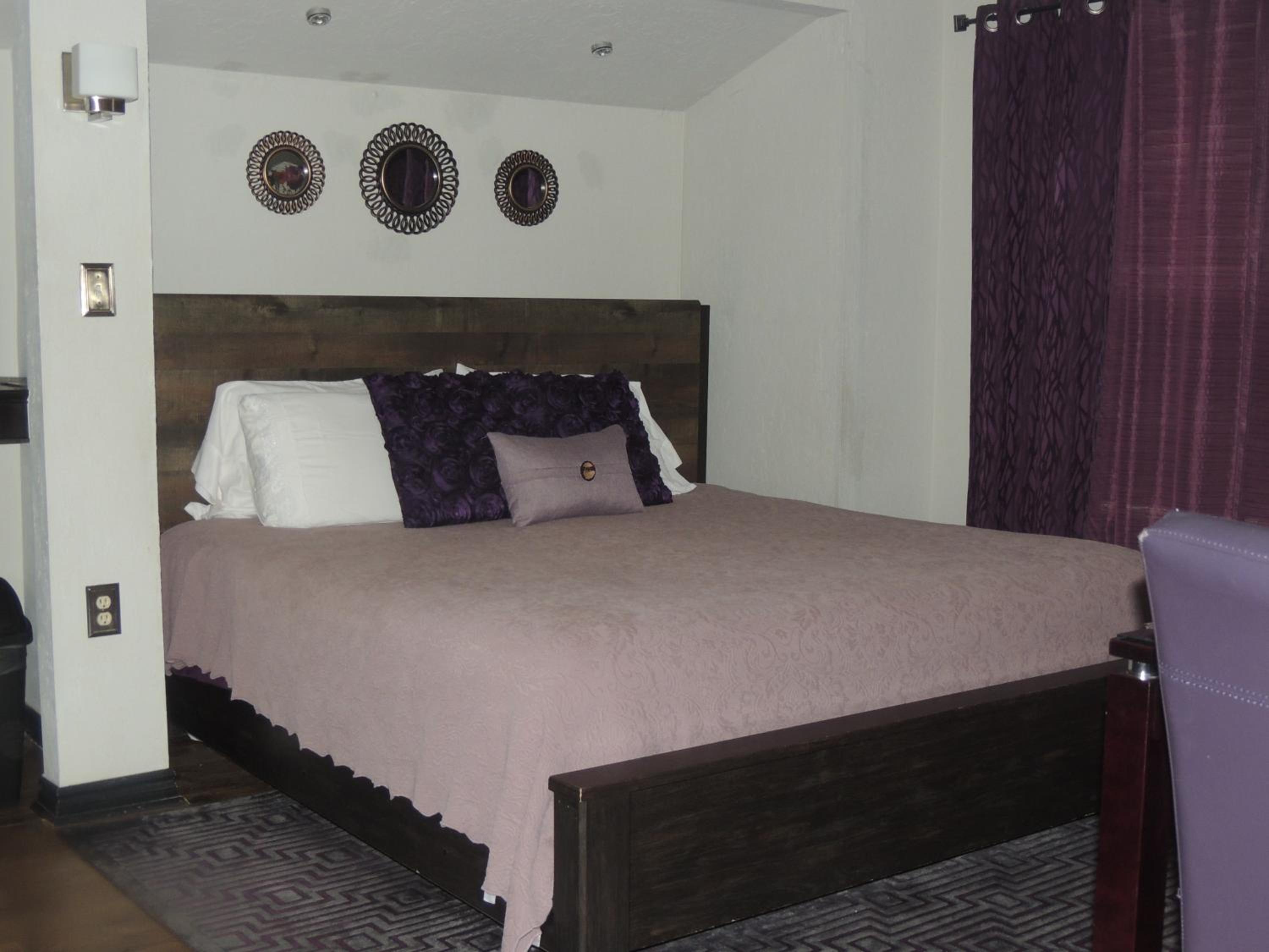 The Whispering Pines Inn