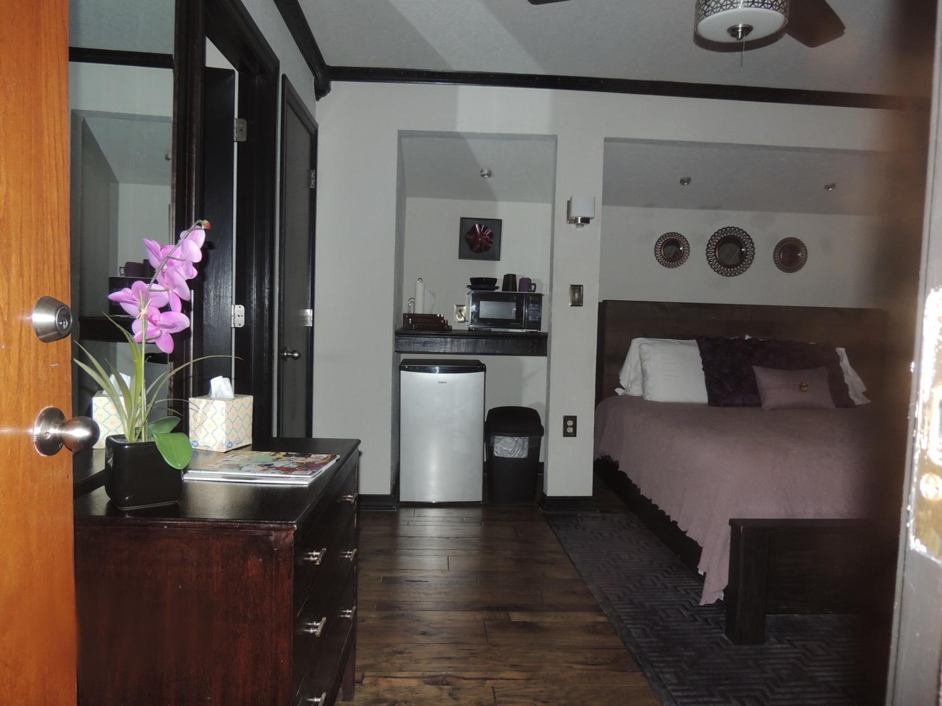 The Whispering Pines Inn