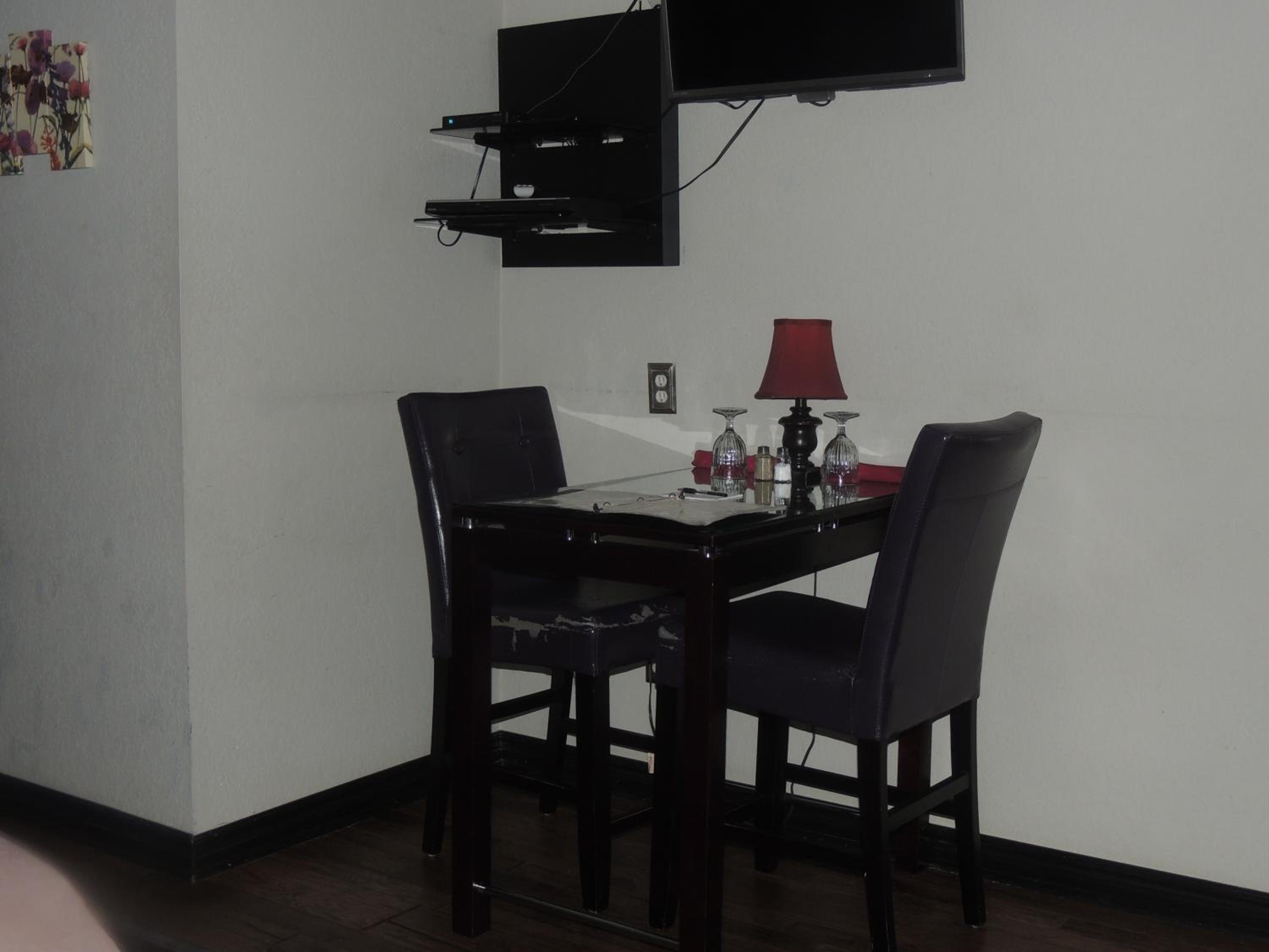 The Whispering Pines Inn