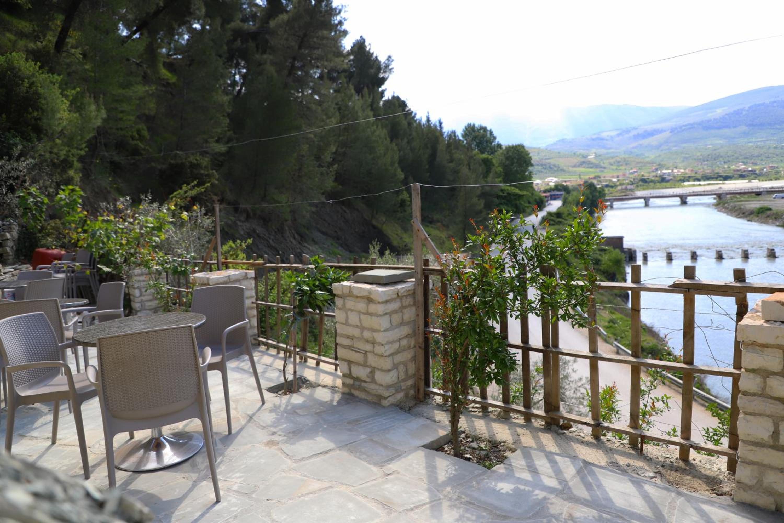 Hotel Demaj