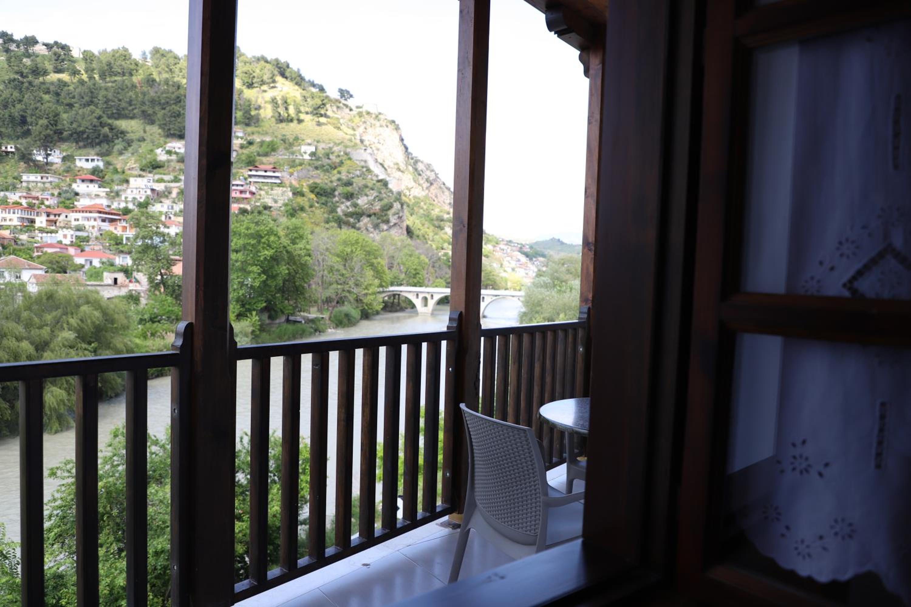 Hotel Demaj