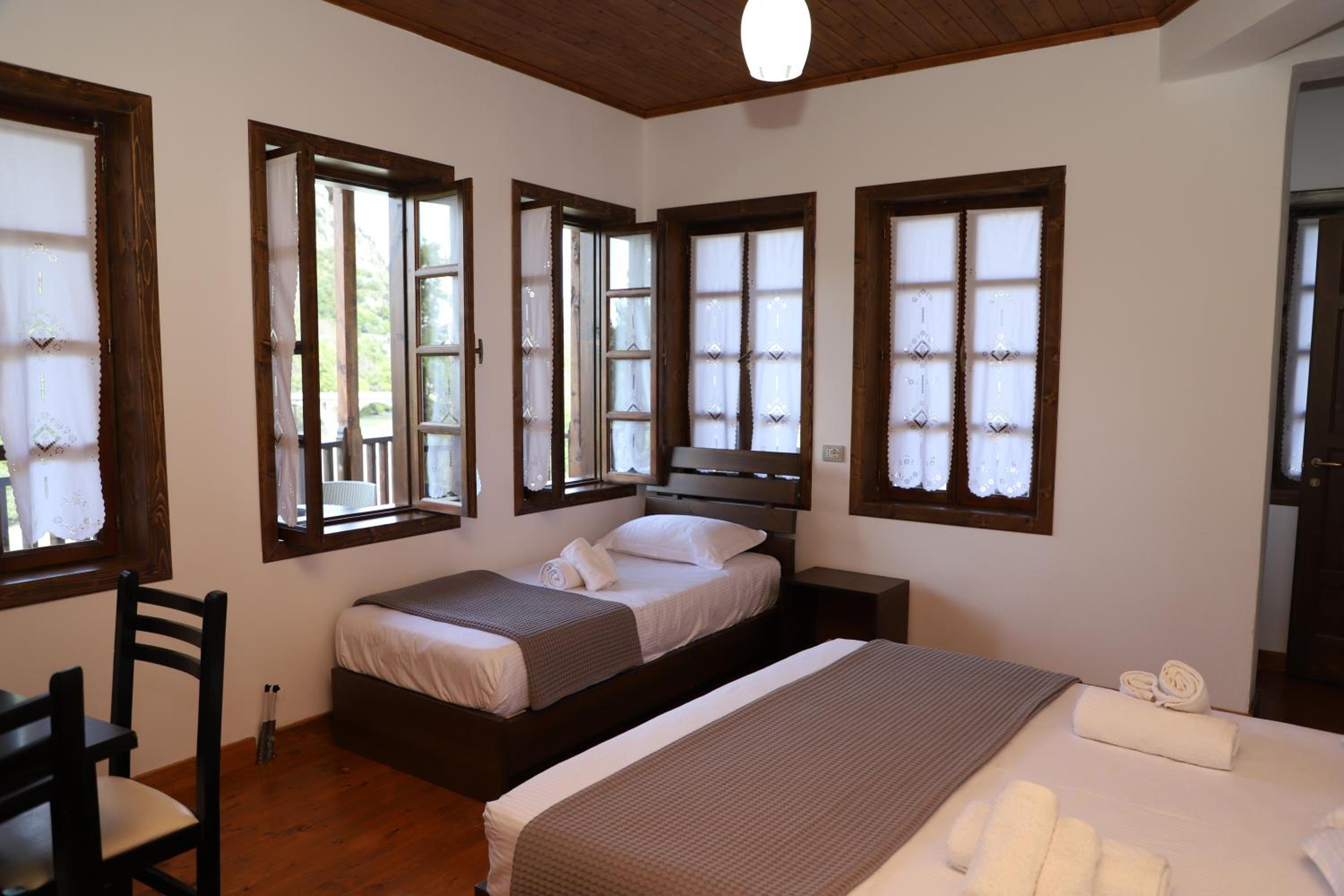 Hotel Demaj