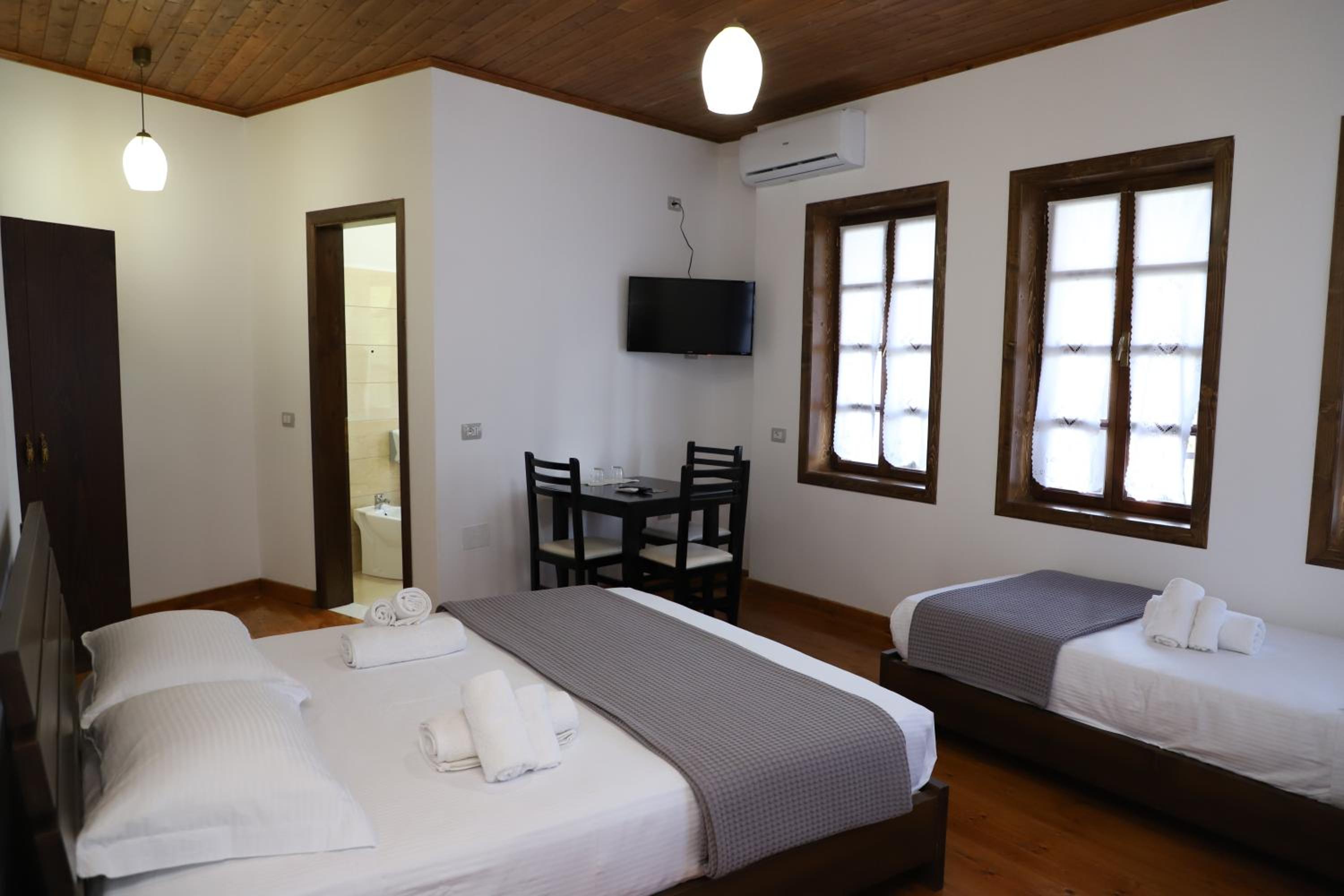 Hotel Demaj
