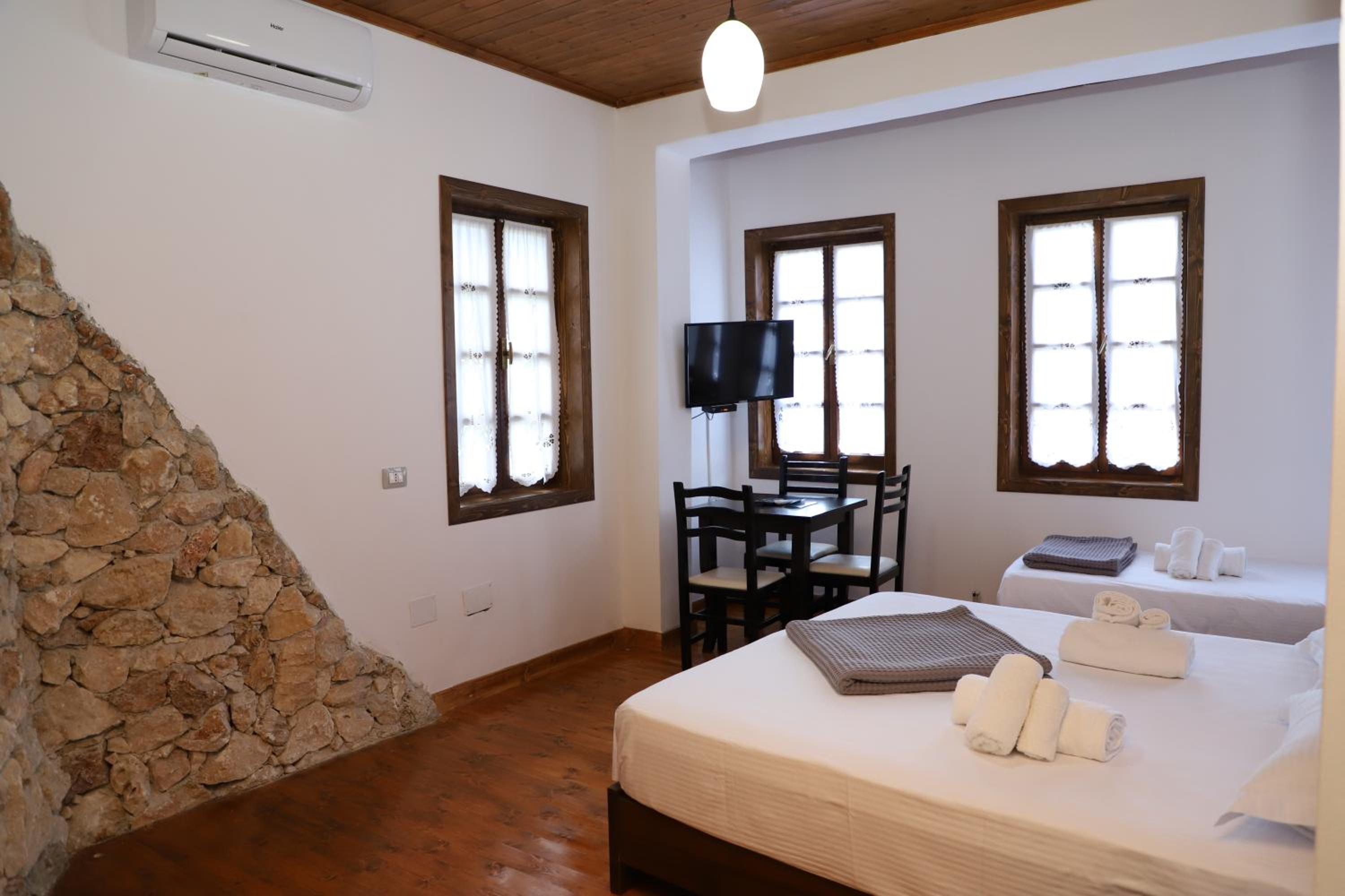 Hotel Demaj