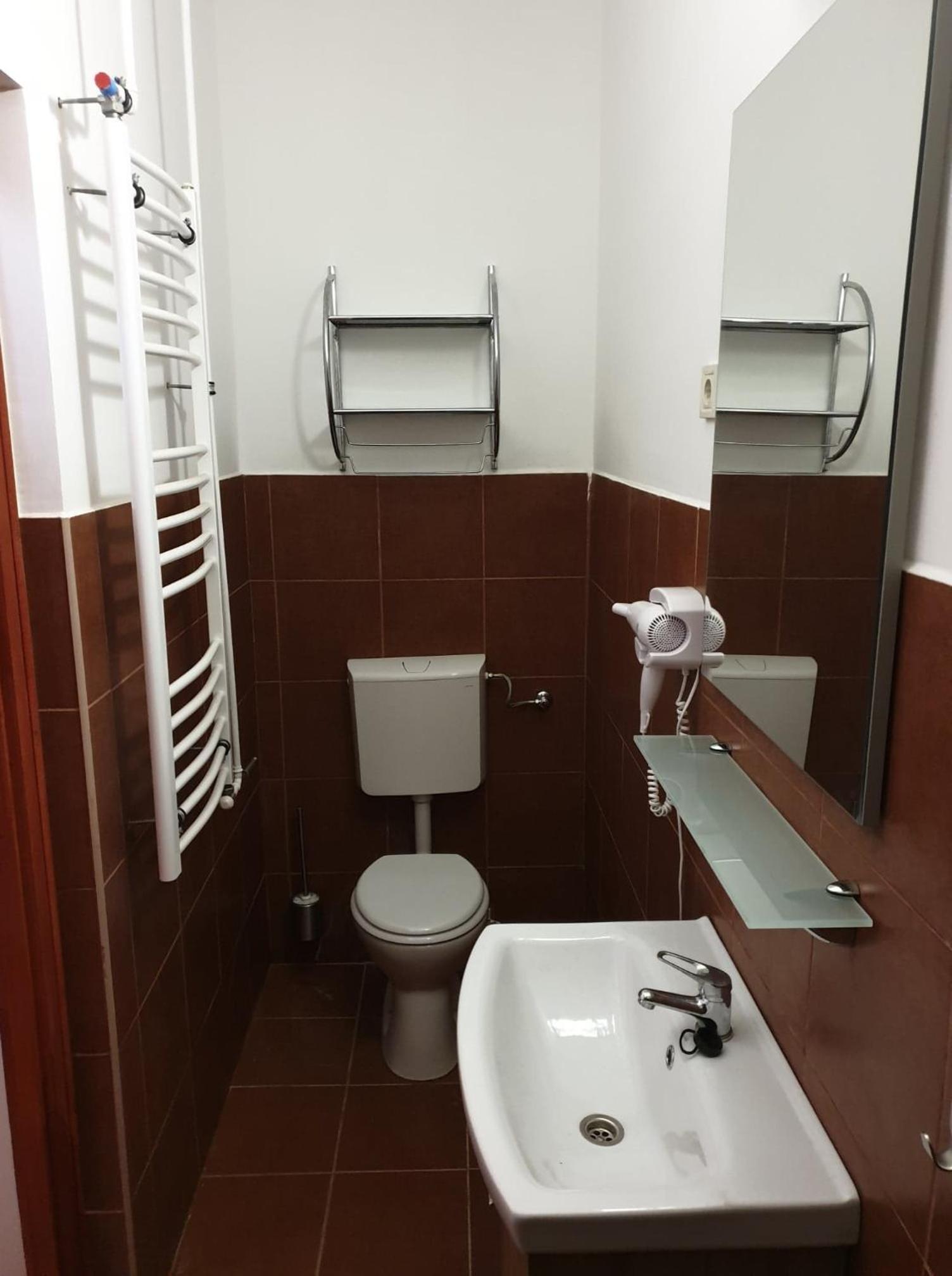 Guest House Orczy Park view 5