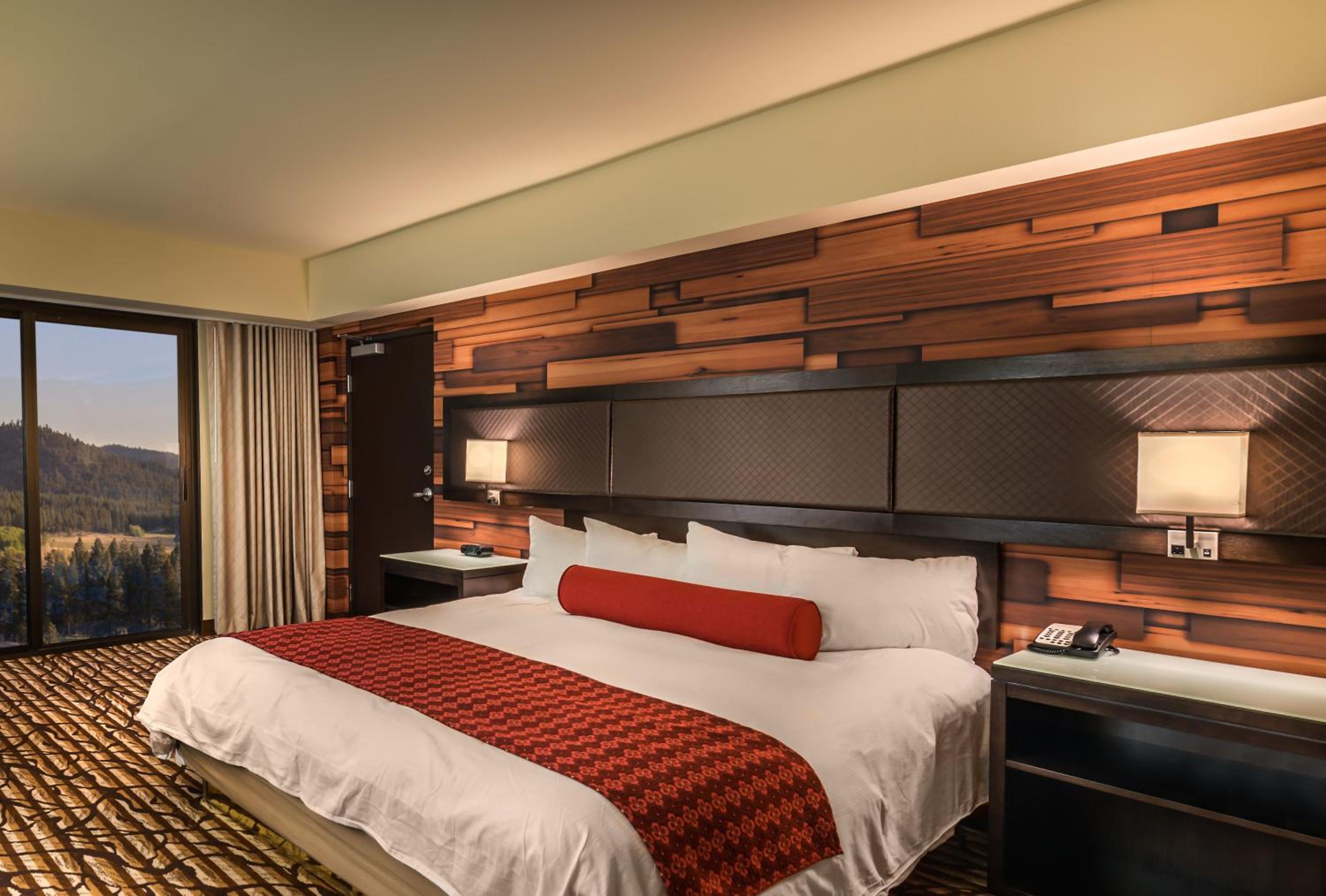 Lake Tahoe Vacations - Bally's Lake Tahoe Casino Resort - Property Image 4