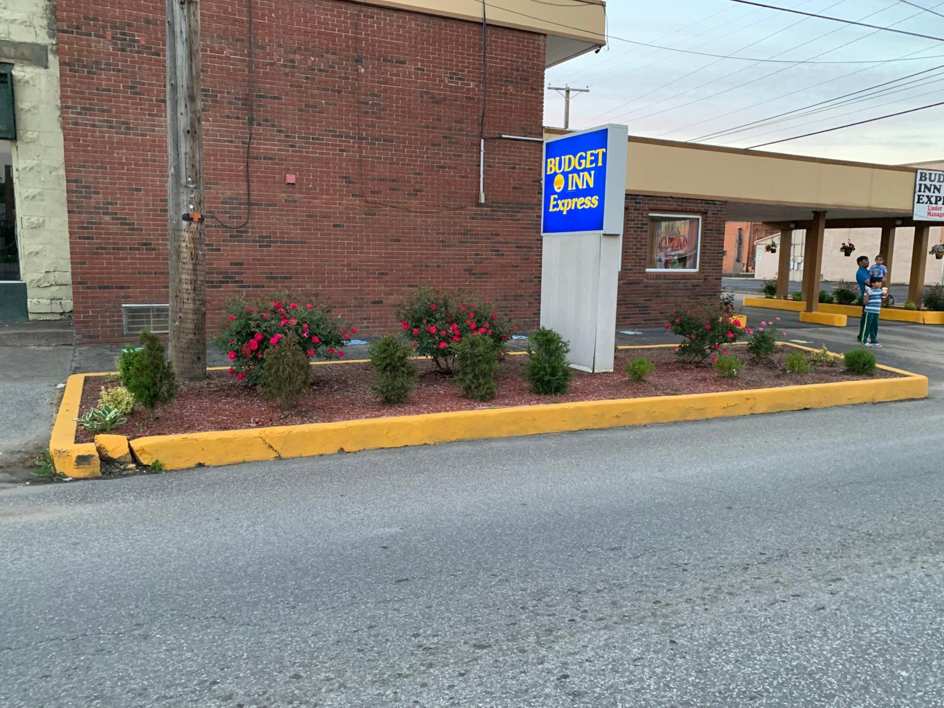Budget Inn Express view 2