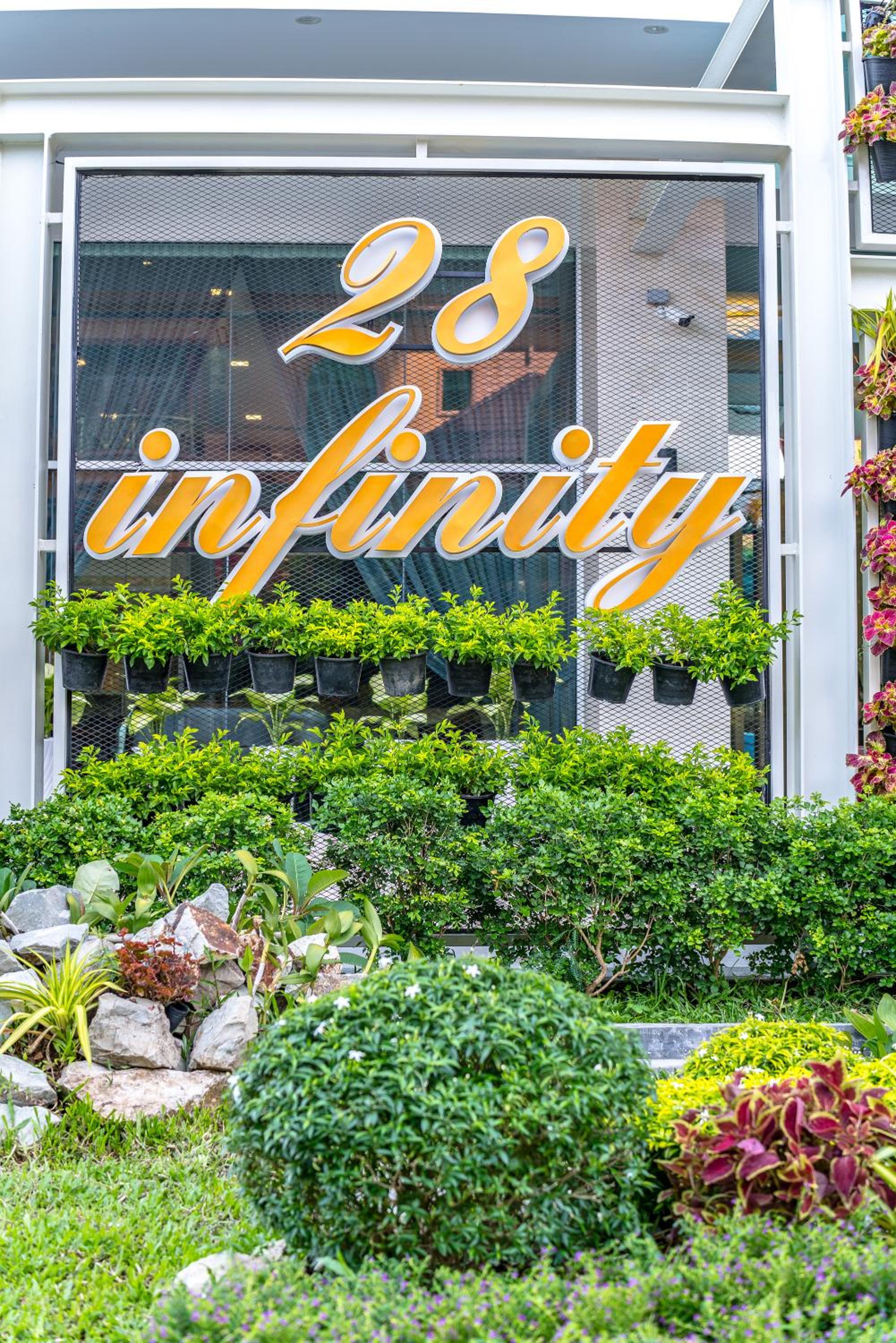 Infinity 28 Hotel and Residence