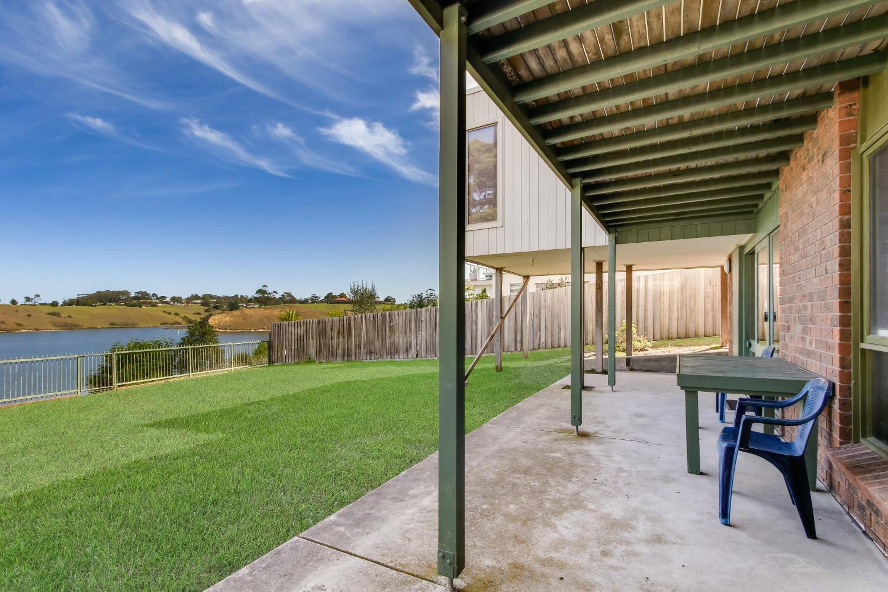 The Point - Spacious Waterfront Escape