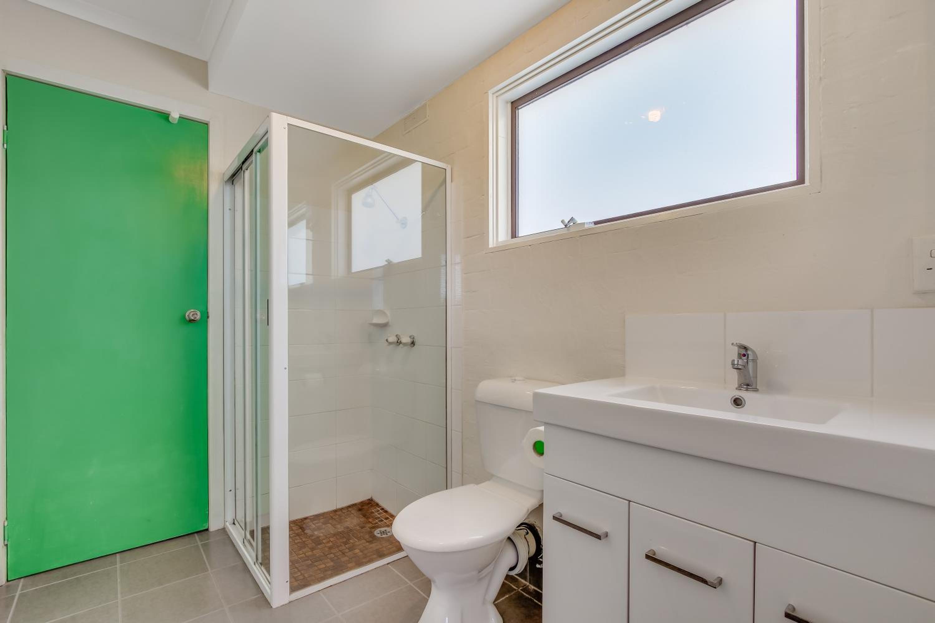 The Point - Spacious Waterfront Escape