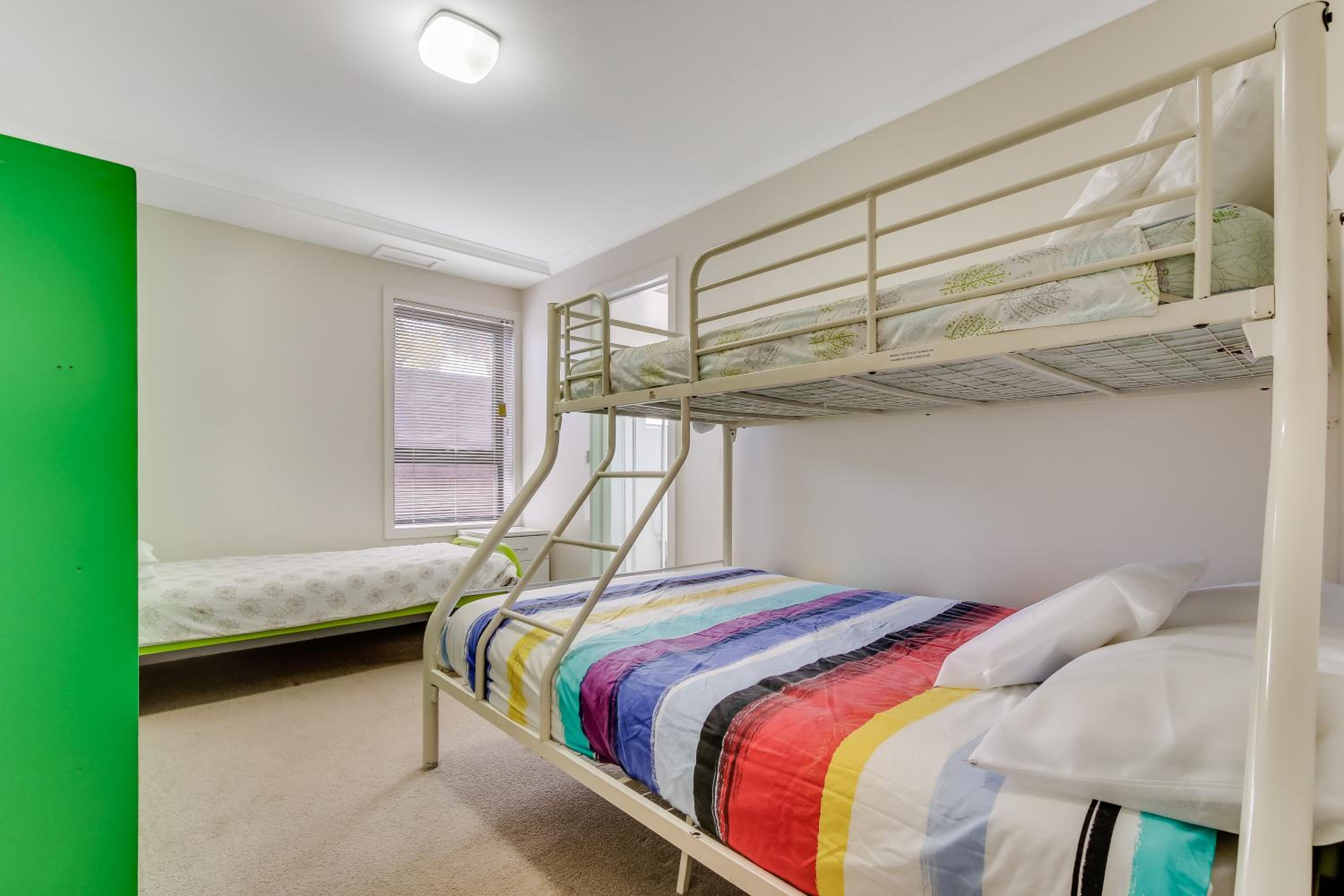 The Point - Spacious Waterfront Escape