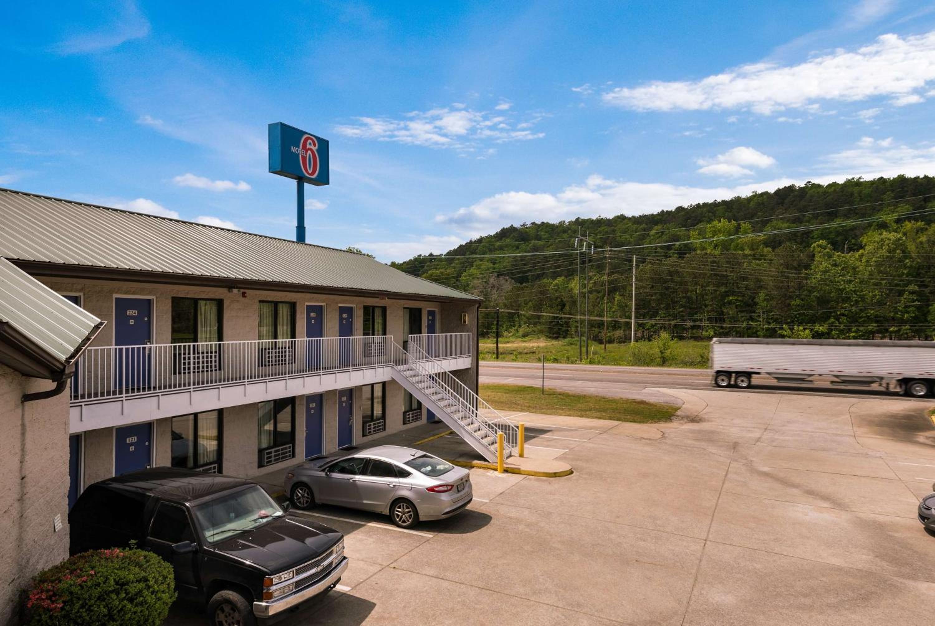 Motel 6-Attalla, AL