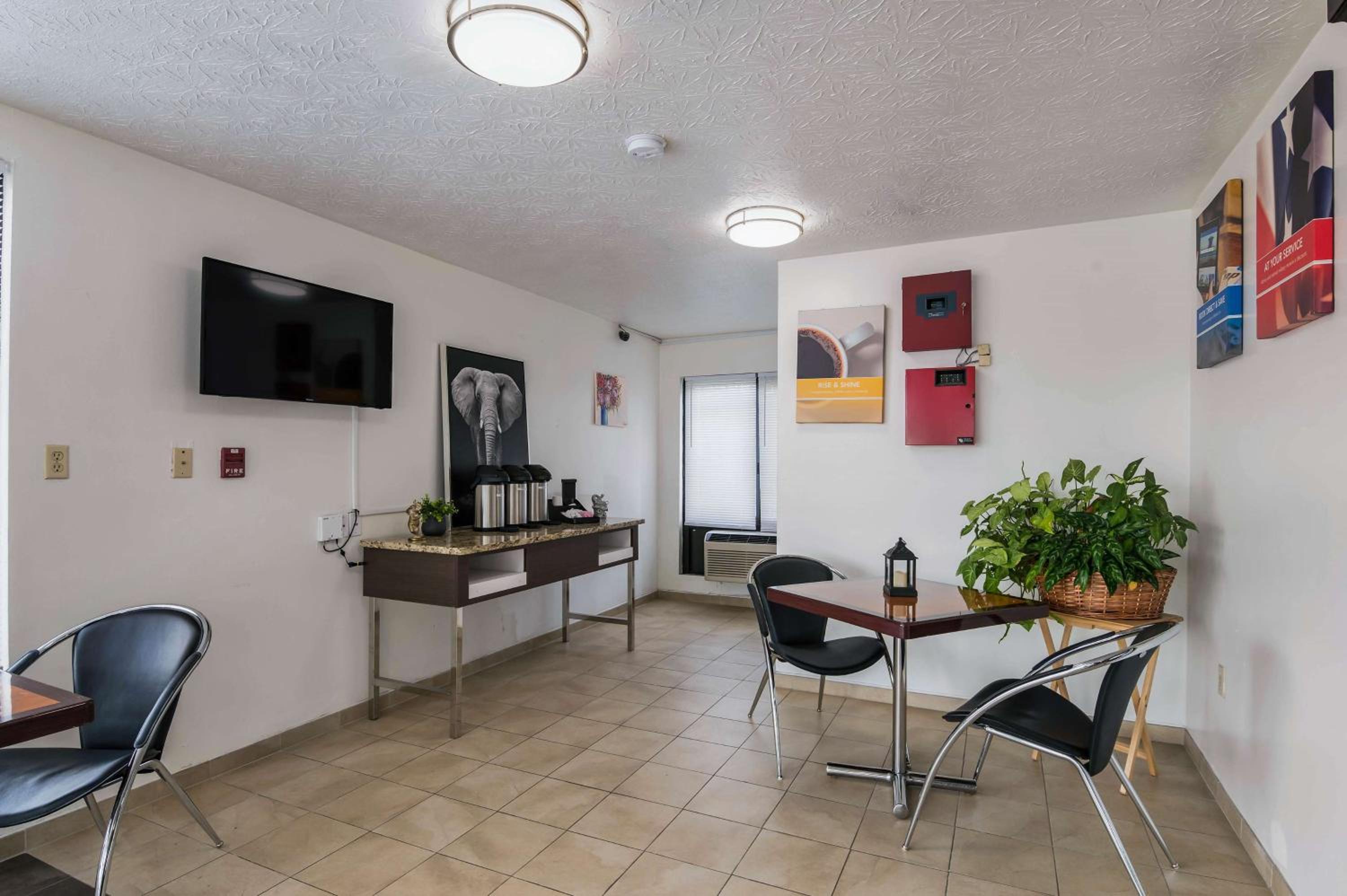 Motel 6-Attalla, AL