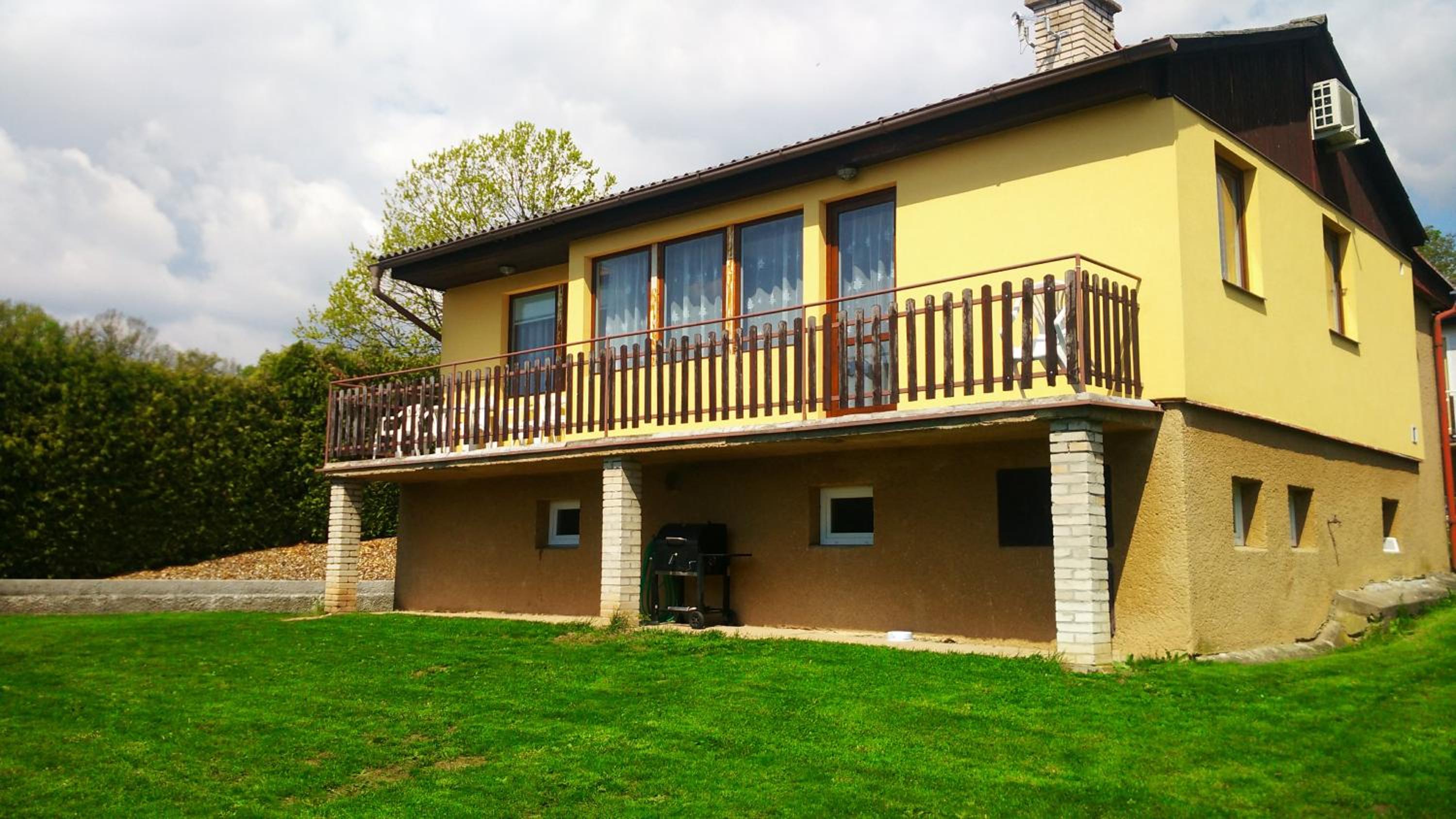 Chalupa Ratibořice view 2