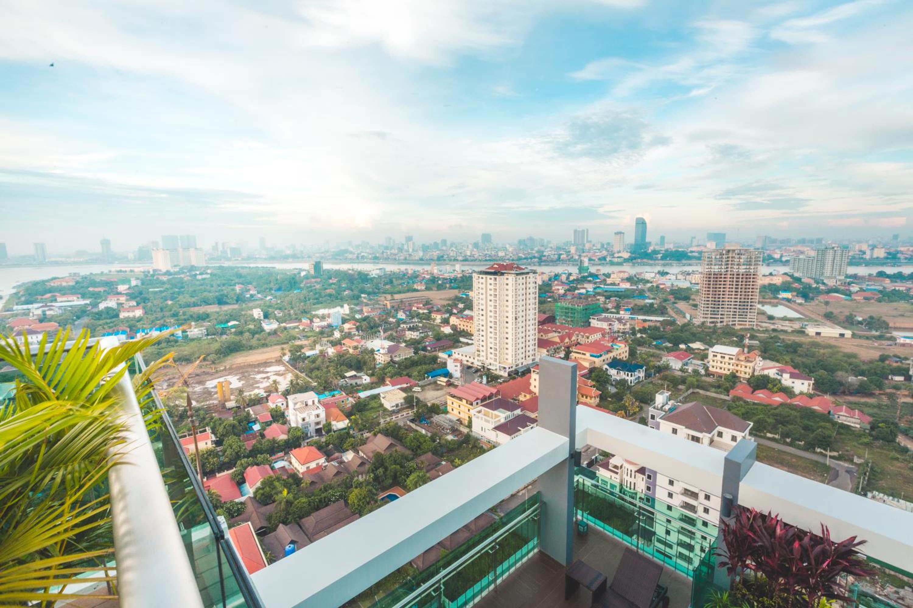 Infinity 28 Hotel and Residence