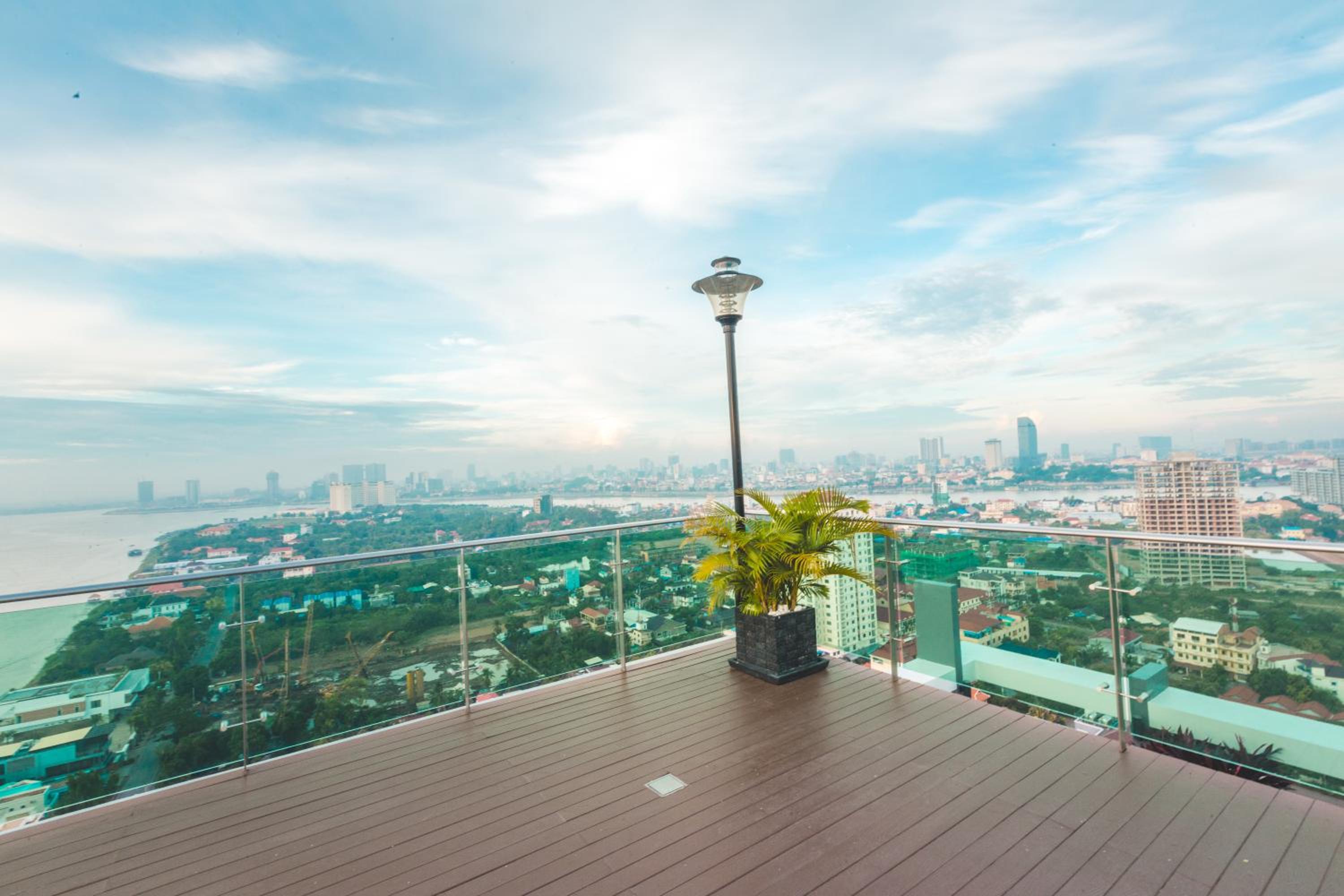 Infinity 28 Hotel and Residence