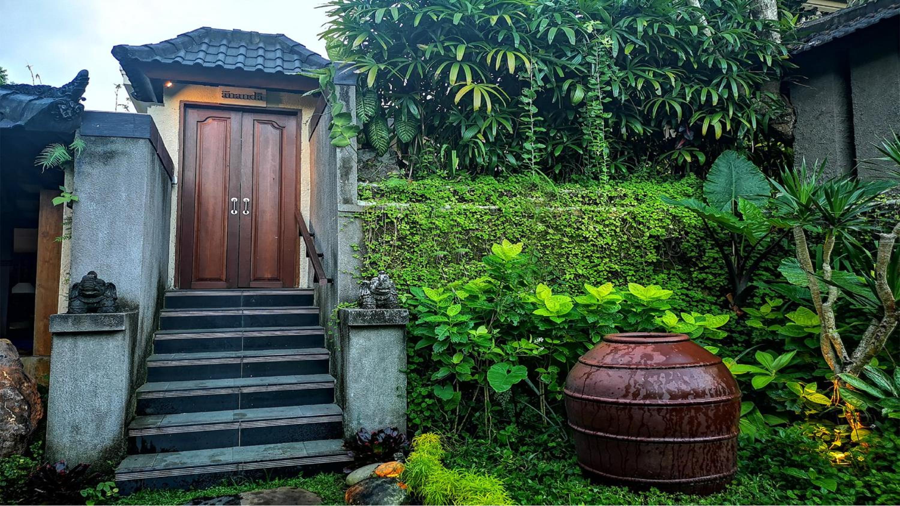 Villa Nirvana