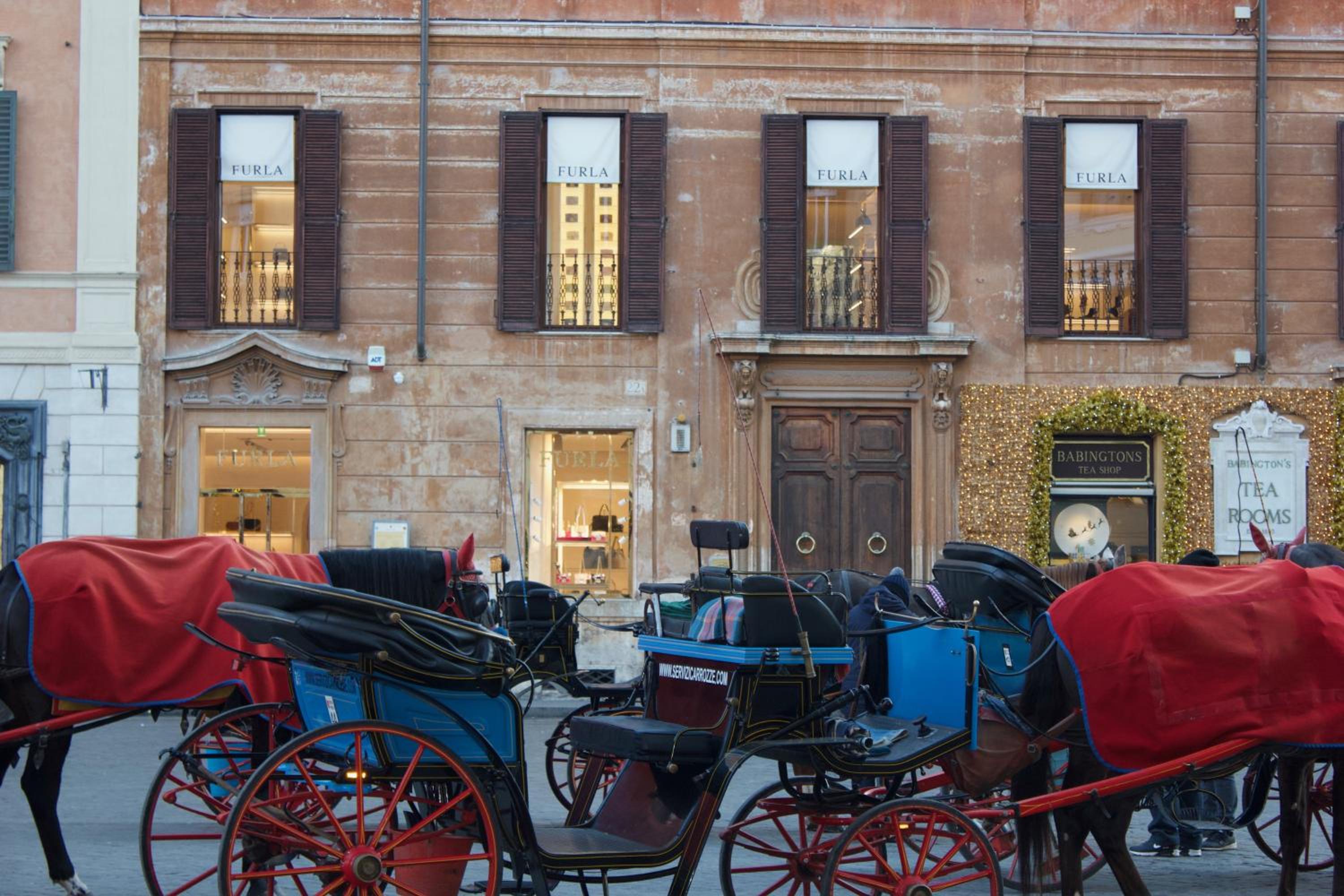 THE BREAK - Via Veneto Charming Suite
