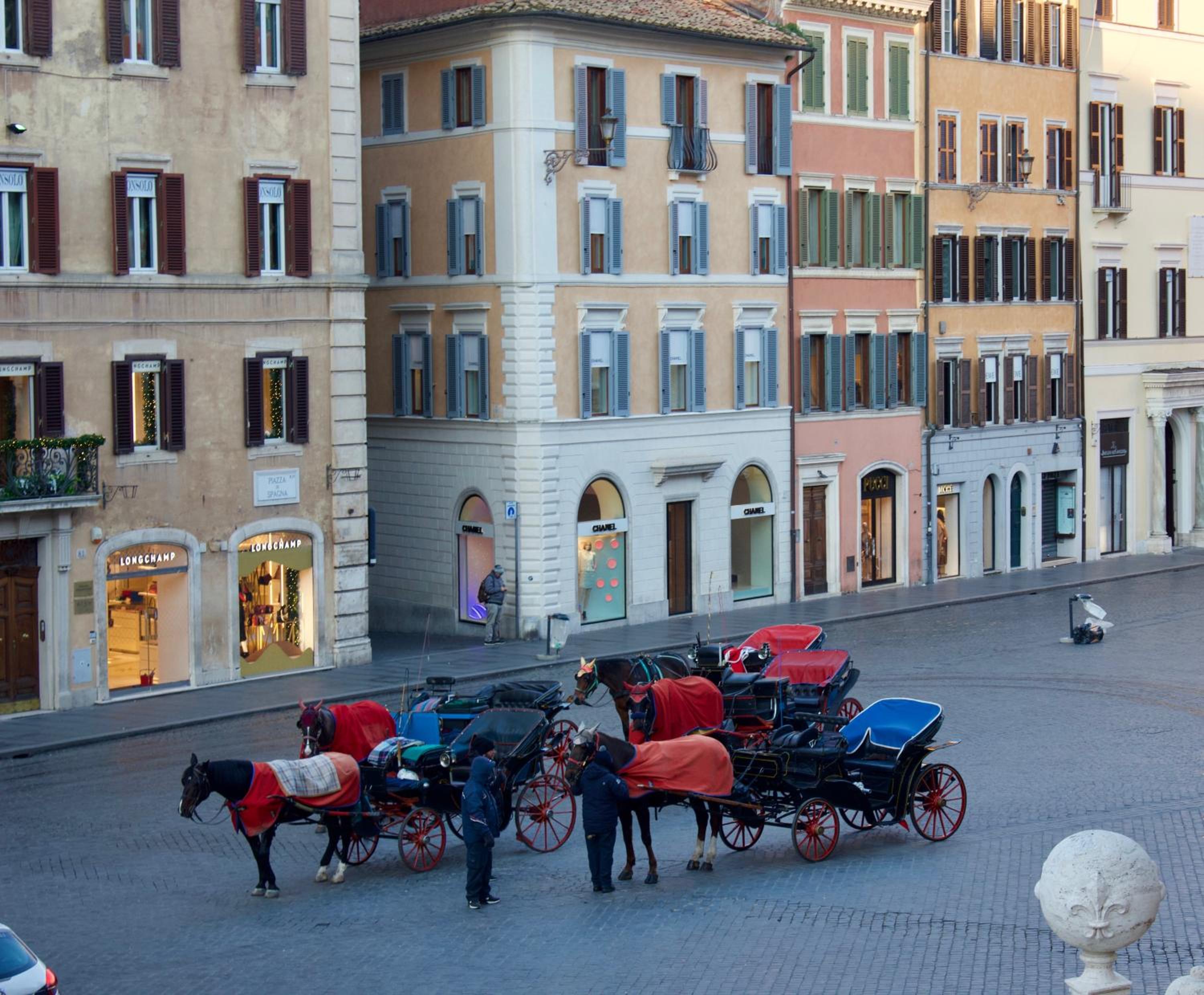 THE BREAK - Via Veneto Charming Suite