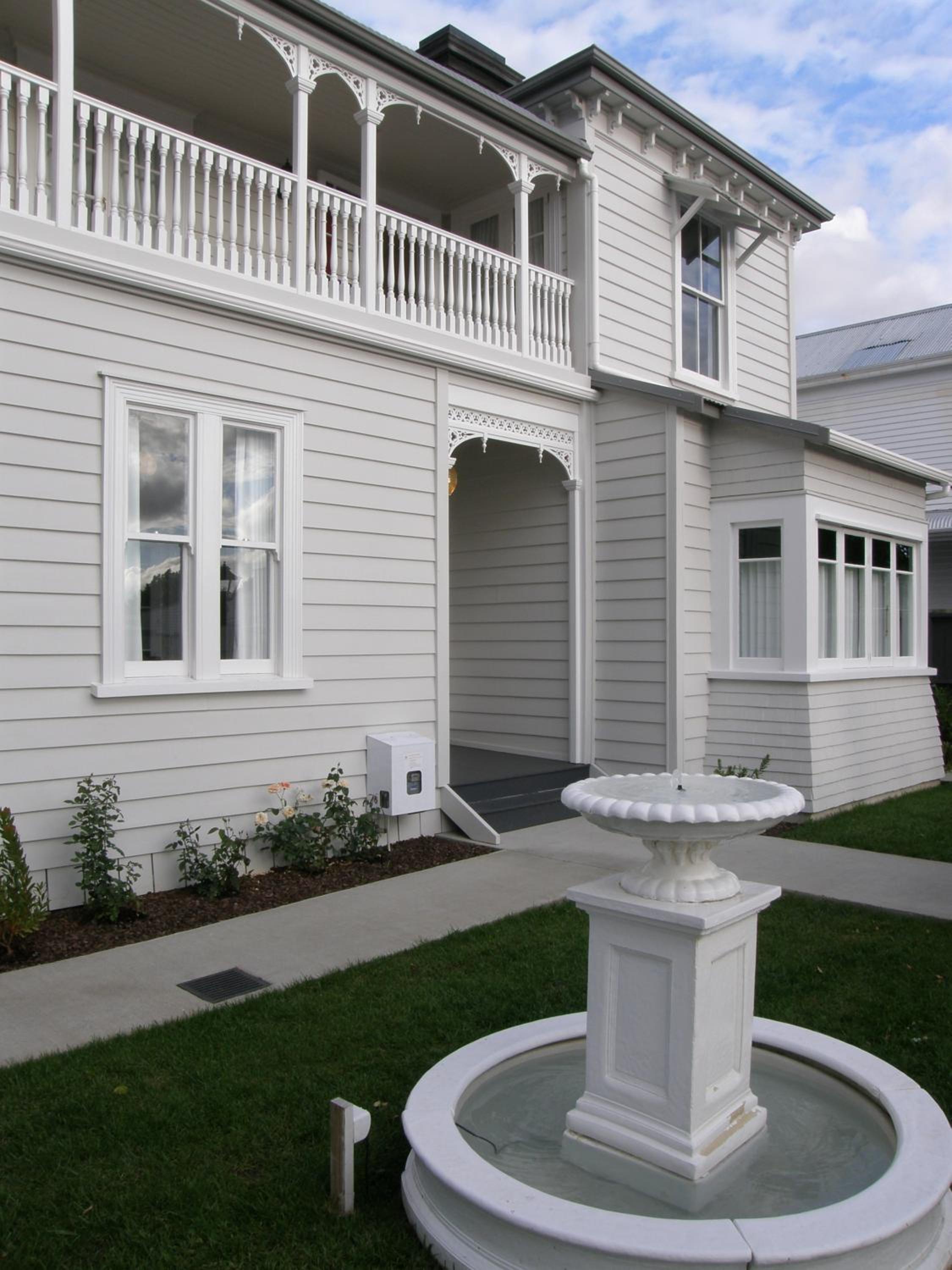 Ponsonby Manor