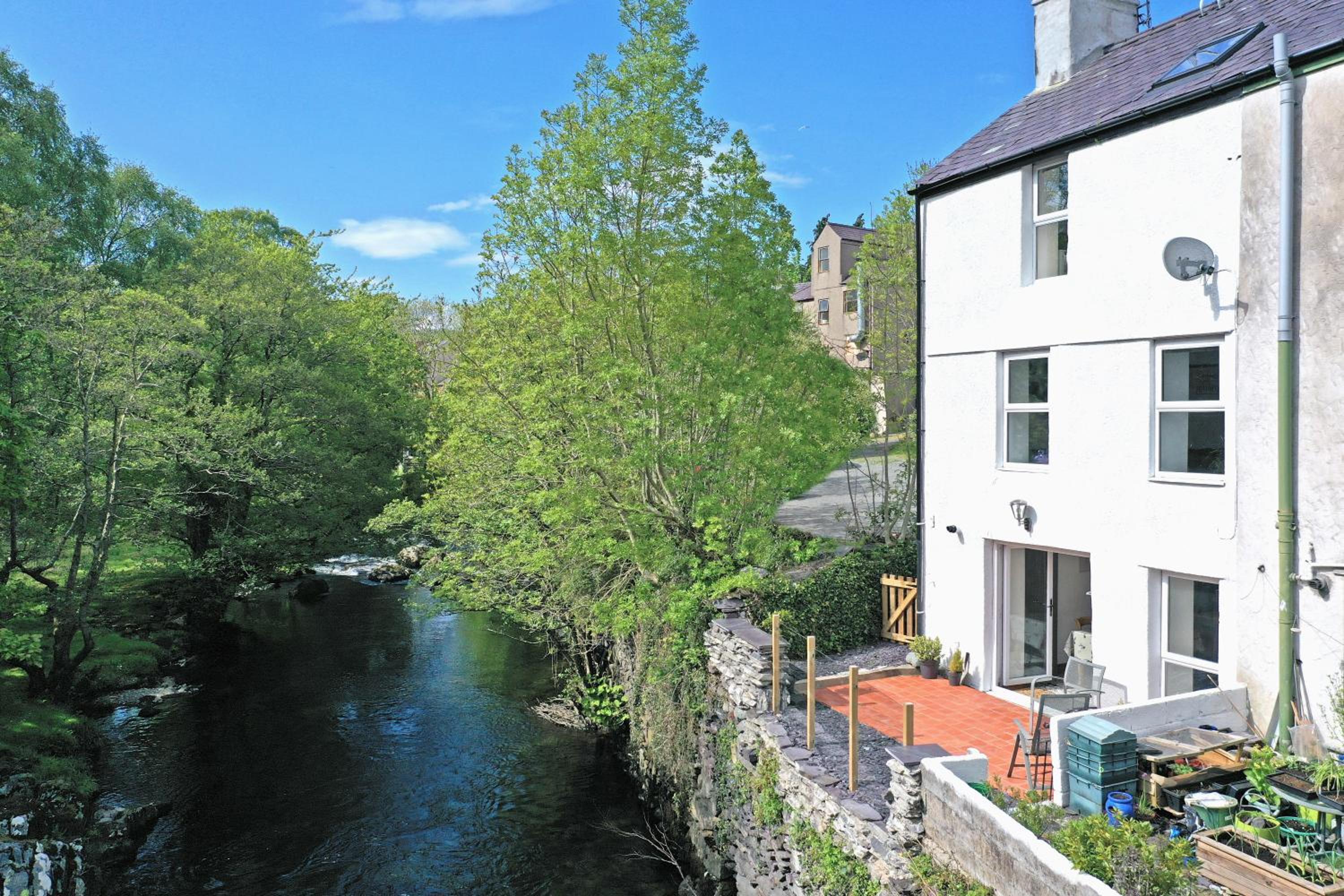 Glanafon Cottage view 3