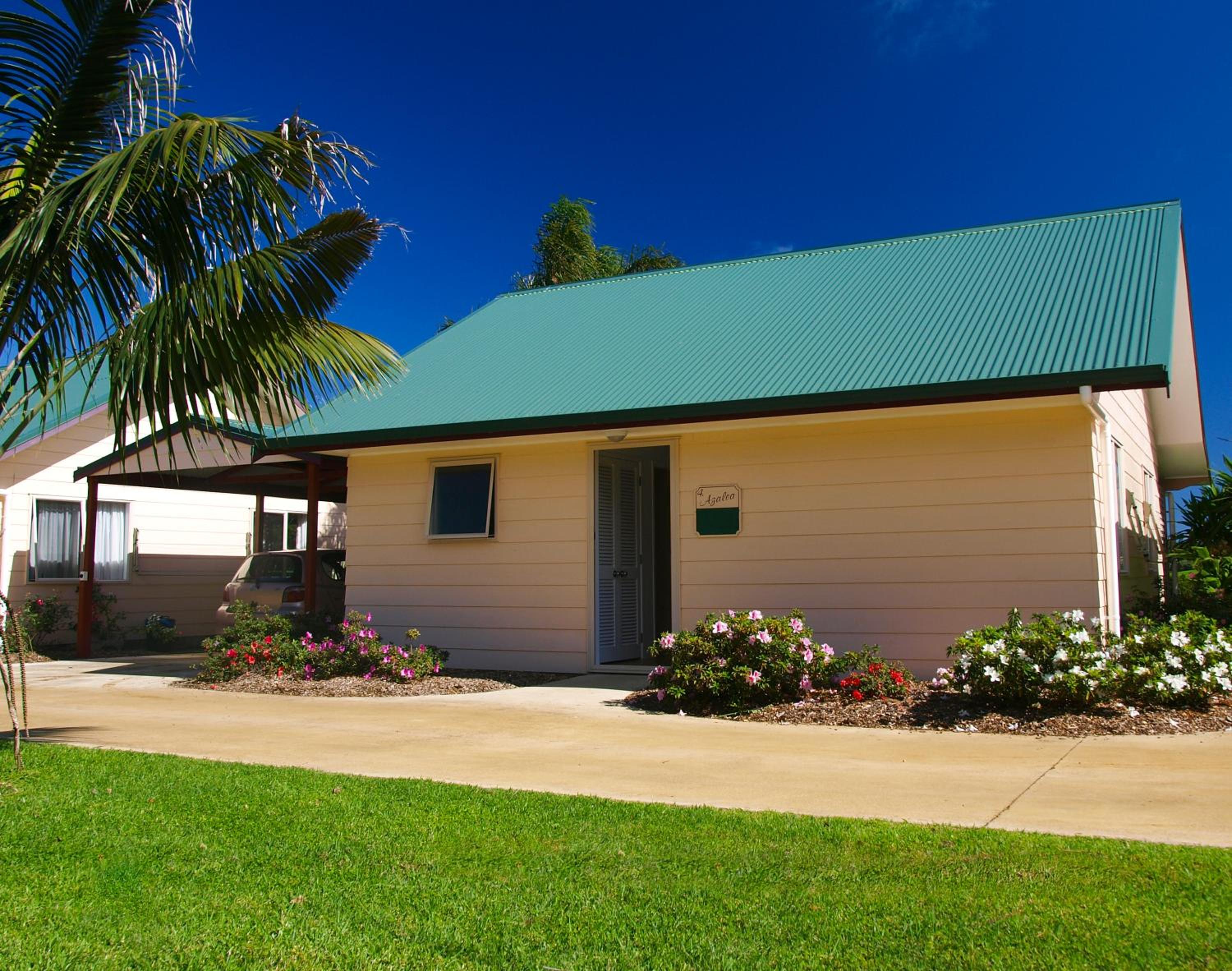 Poinciana Cottages