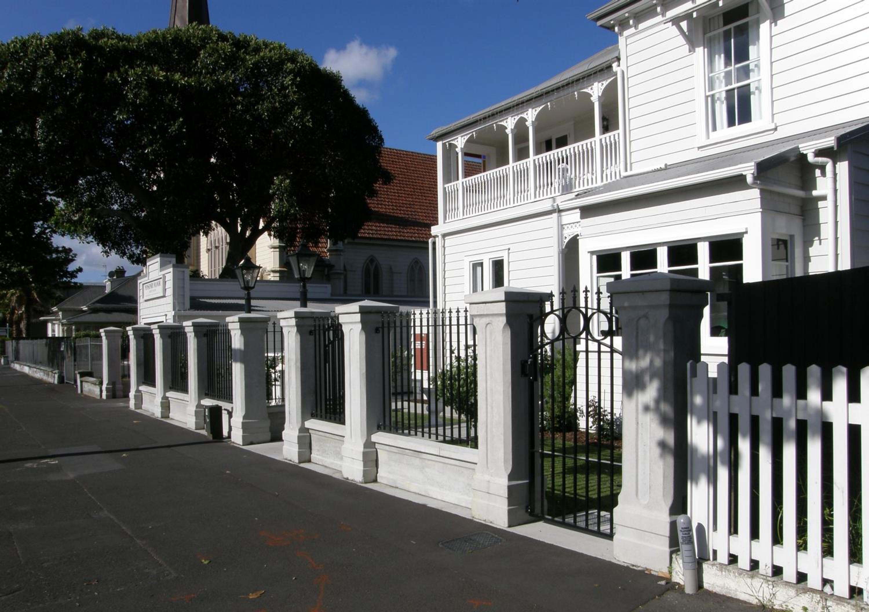 Ponsonby Manor