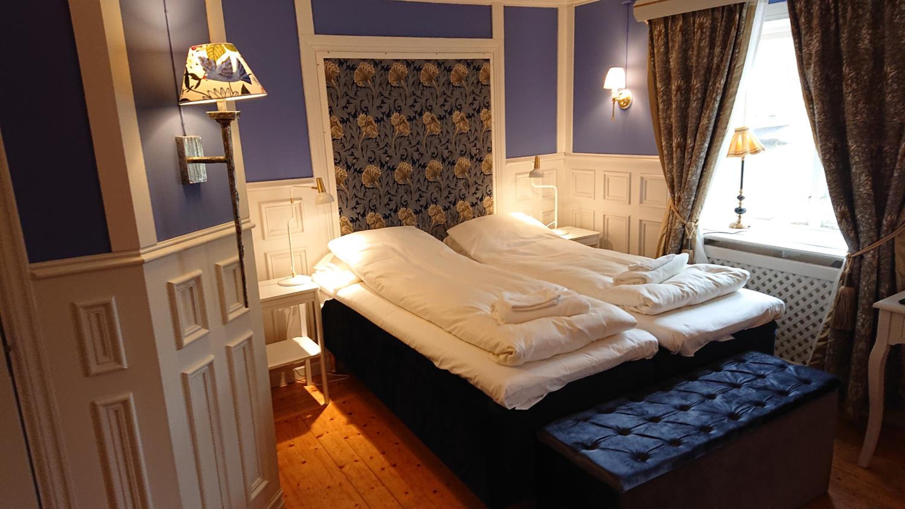 Garvaregården Hotel , B&B och Café
