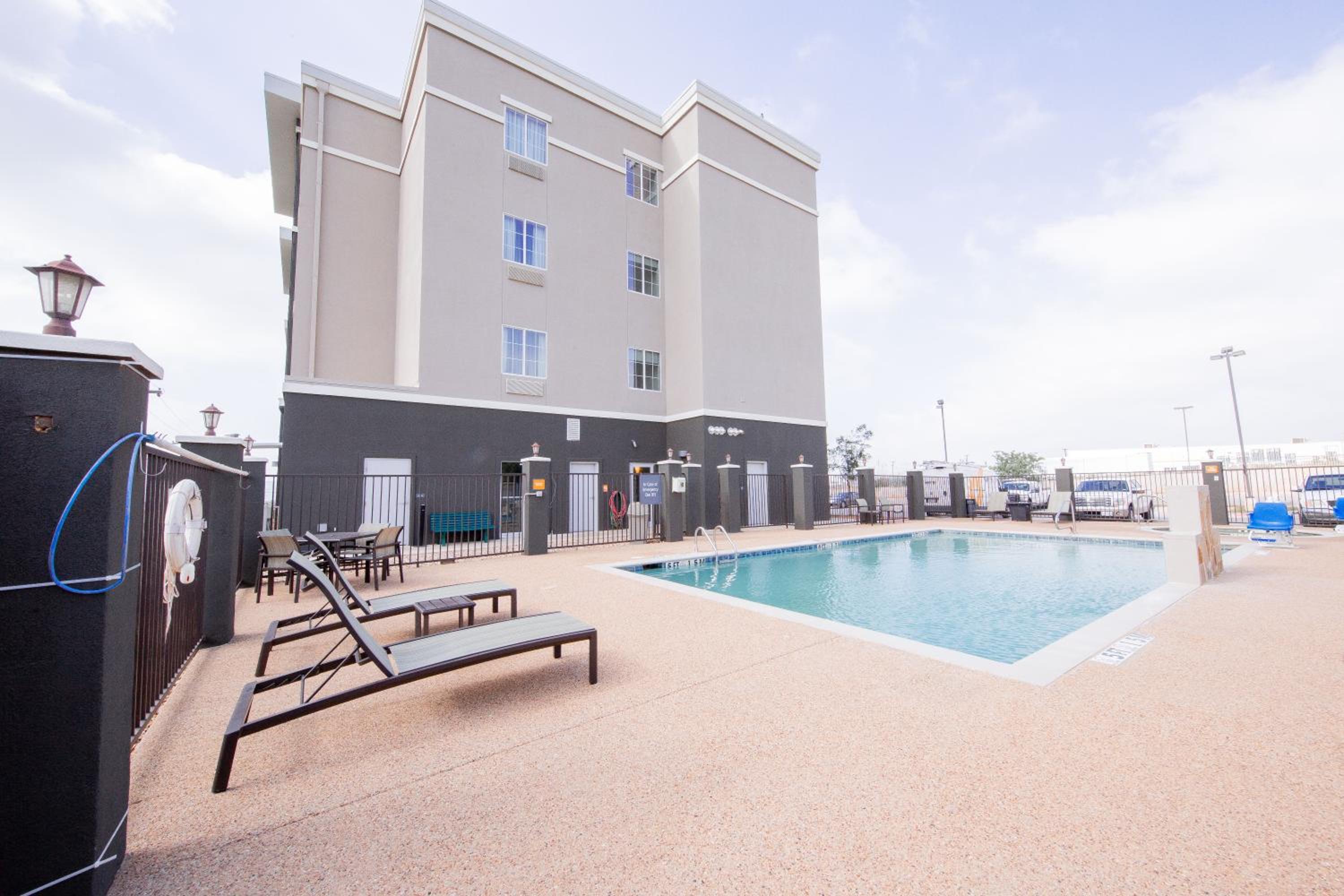 Big Spring Vacations - La Quinta by Wyndham Big Spring - Property Image 16
