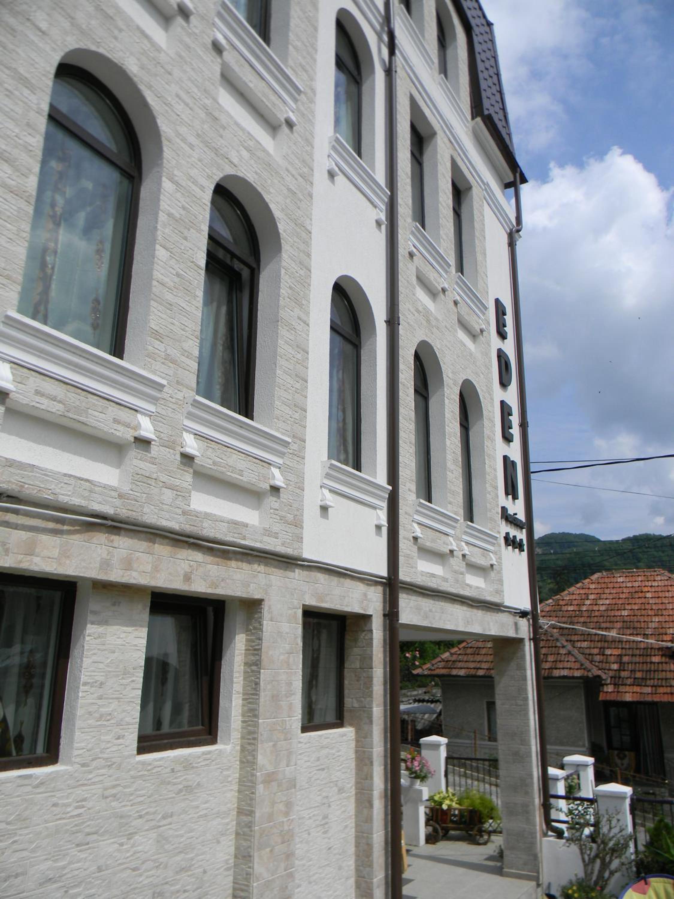 Photo 47