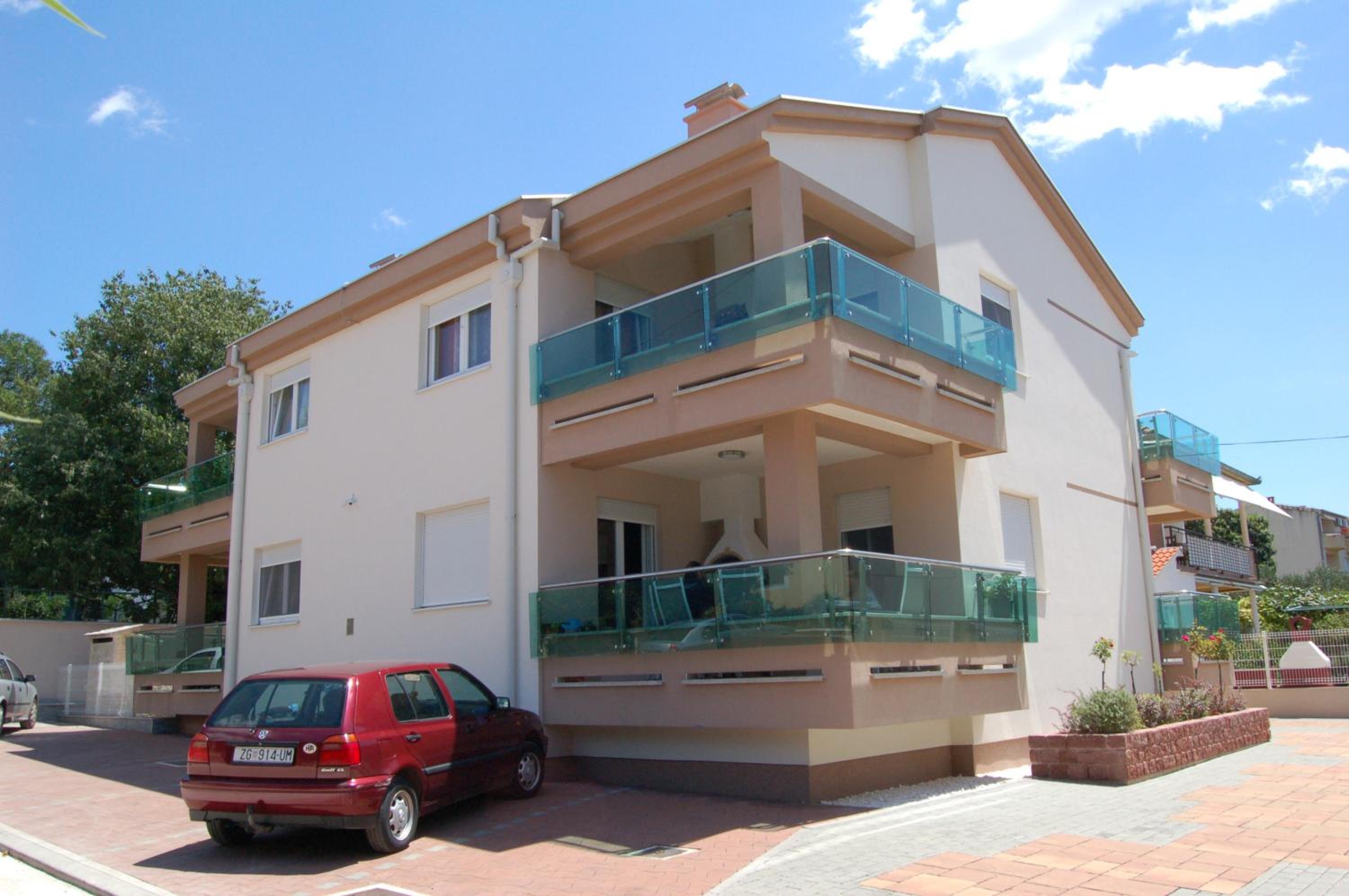Hotel Apartmani FAMILY - Image 1