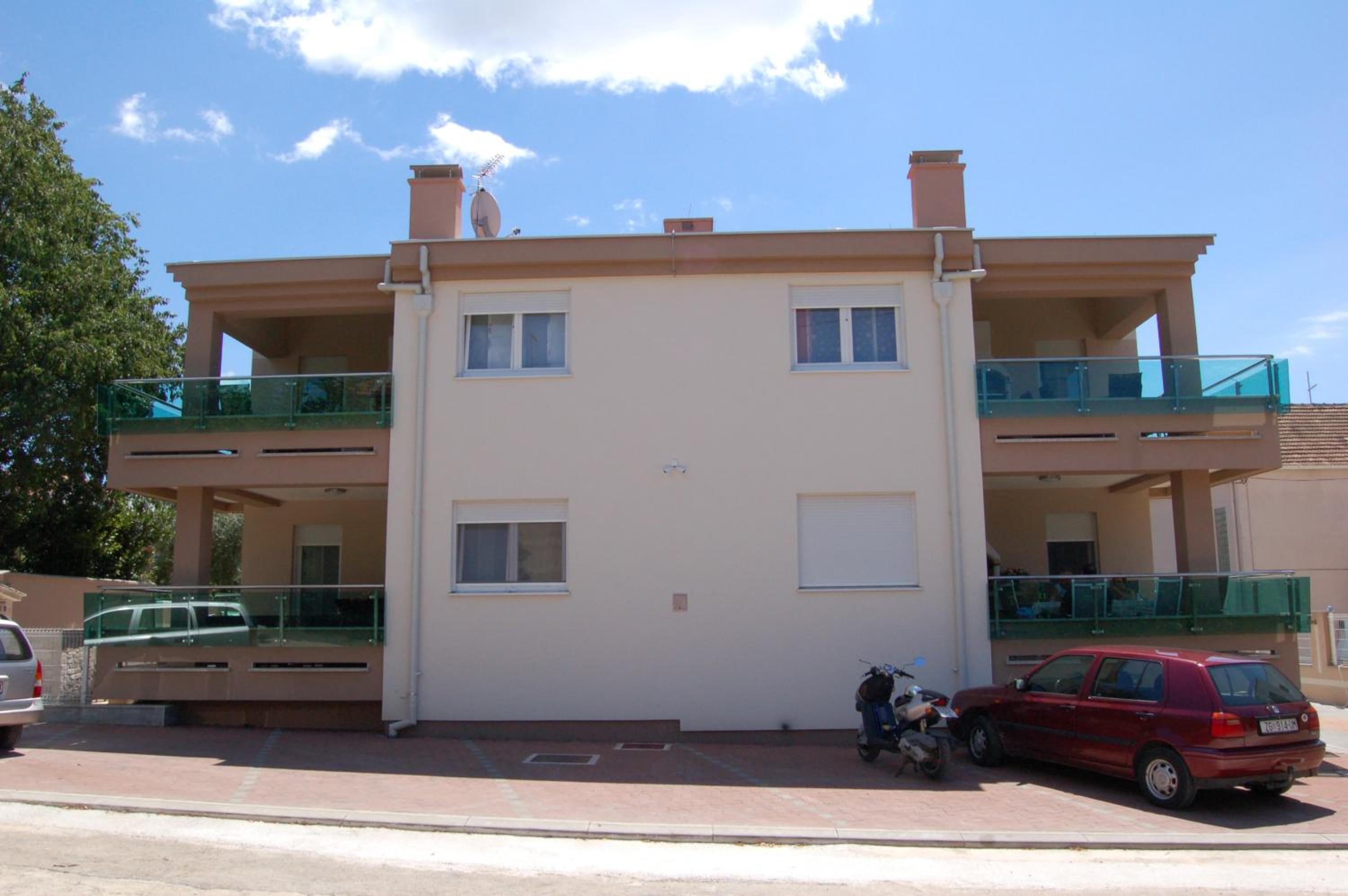 Apartmani FAMILY view 4
