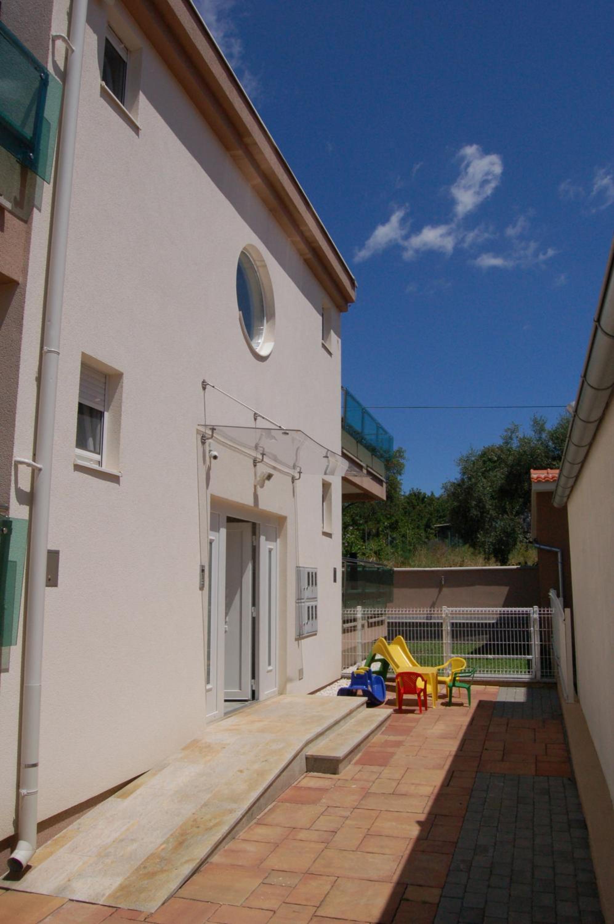Apartmani FAMILY view 2