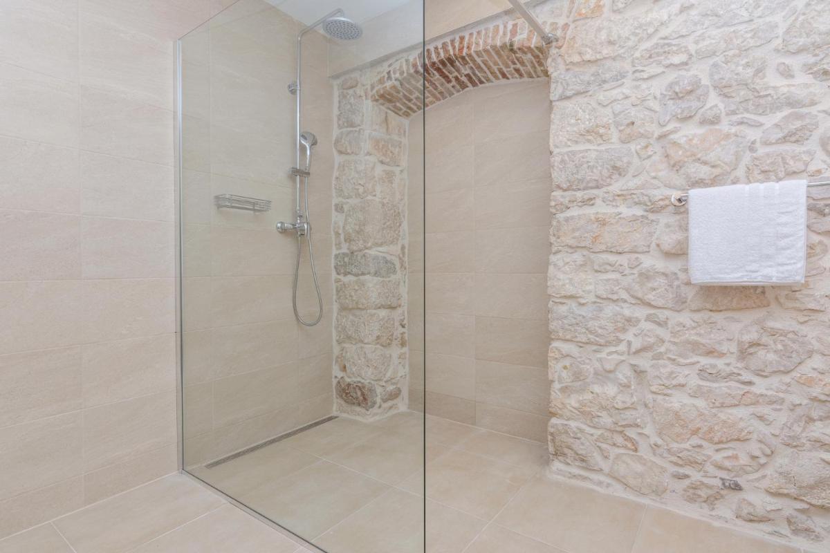 Apartmani Mustaća dvori view 5