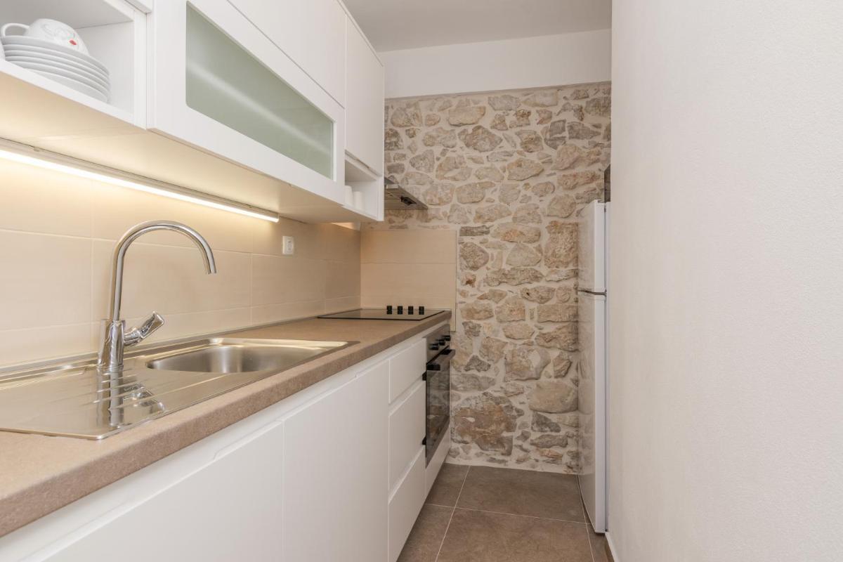 Apartmani Mustaća dvori view 2