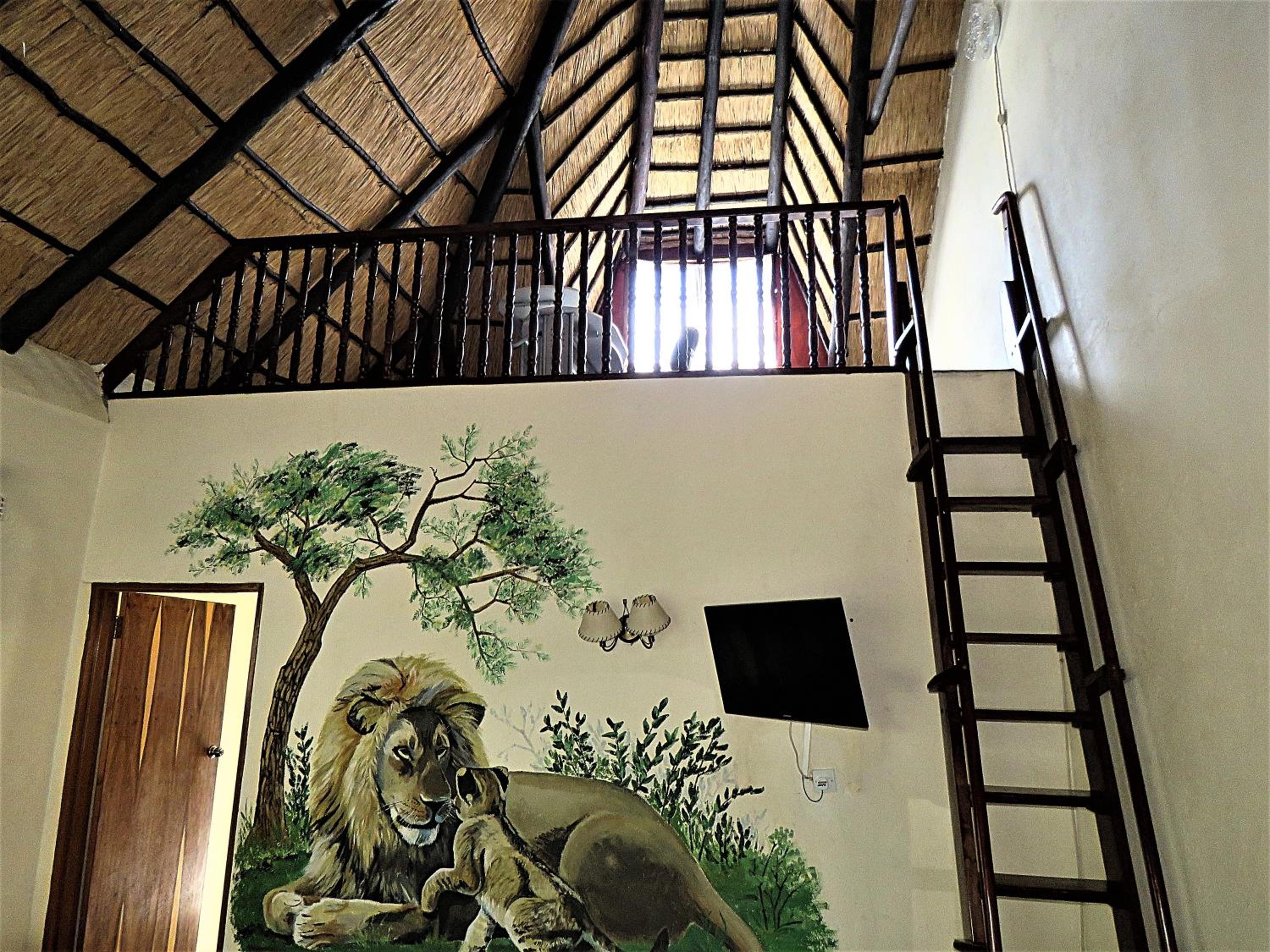 Parrot Lodge