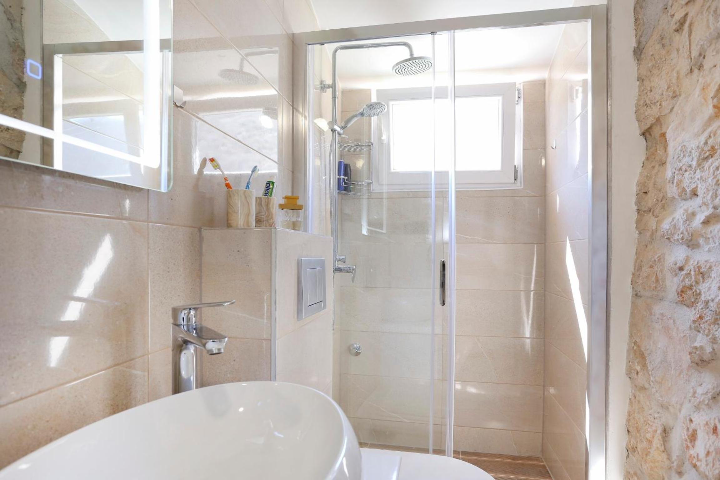 Rustic Stone House Bajeli with Jacuzzi photo 5
