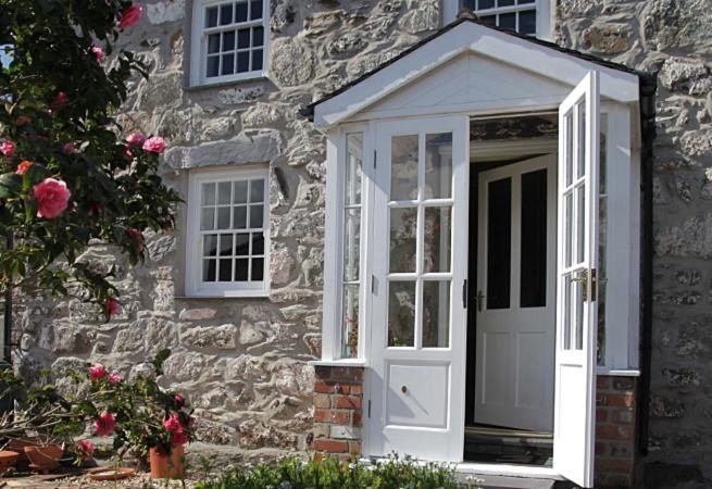 Coed y Berclas cottage, private orchard with stunning sea views view 5