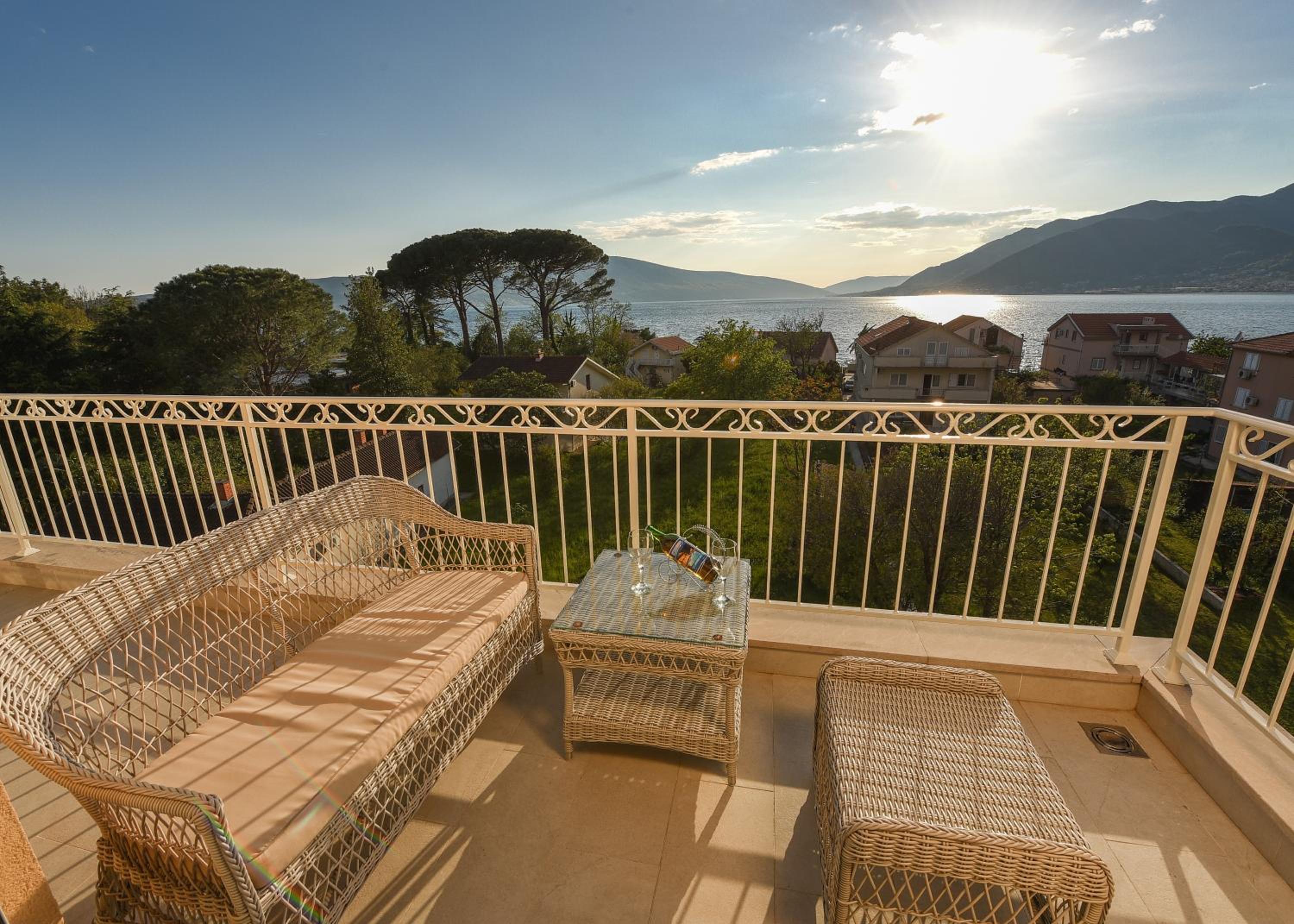 Sea Point Apartments Tivat view 3