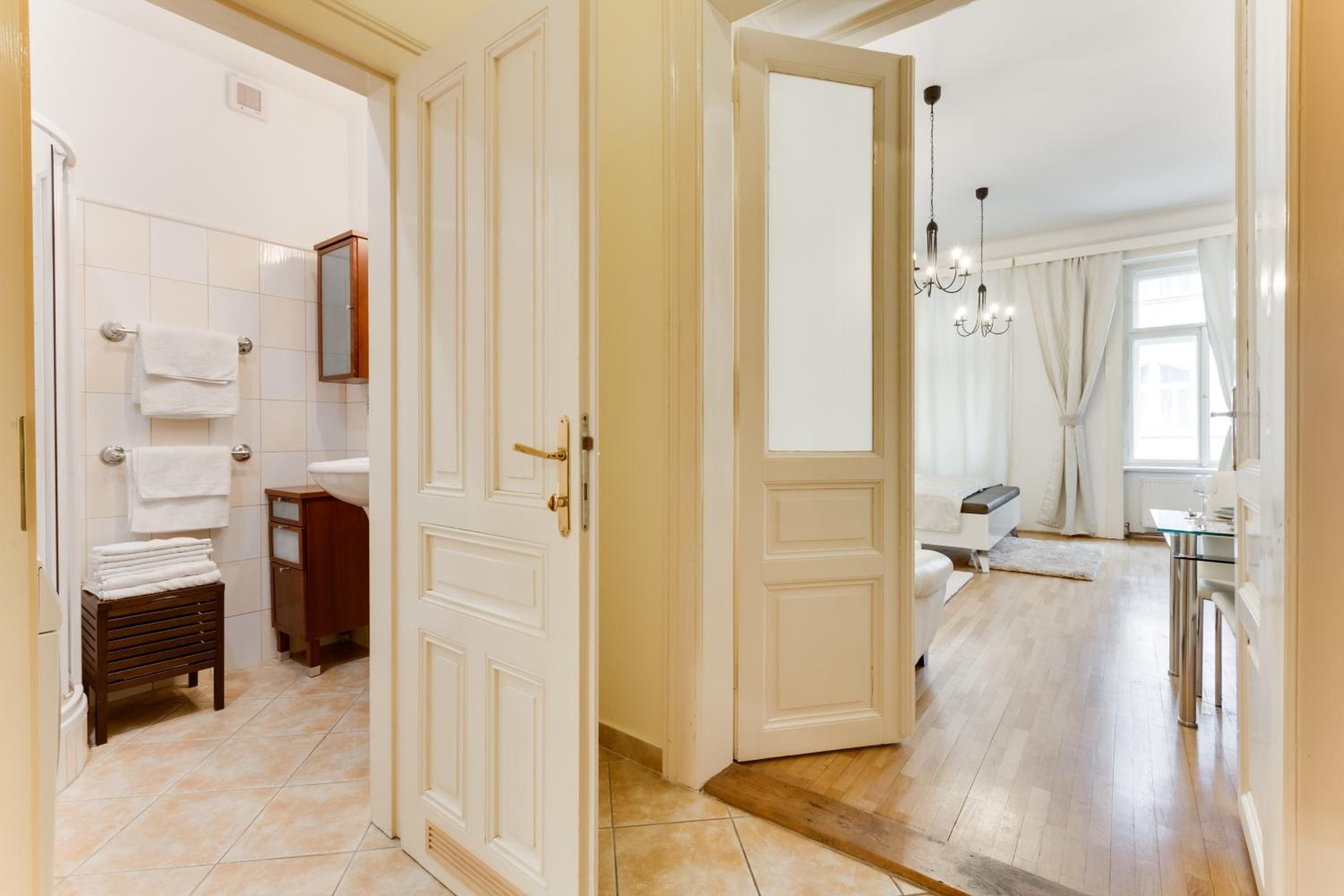 Diamond Riverside Apartment in the Heart of Prague
