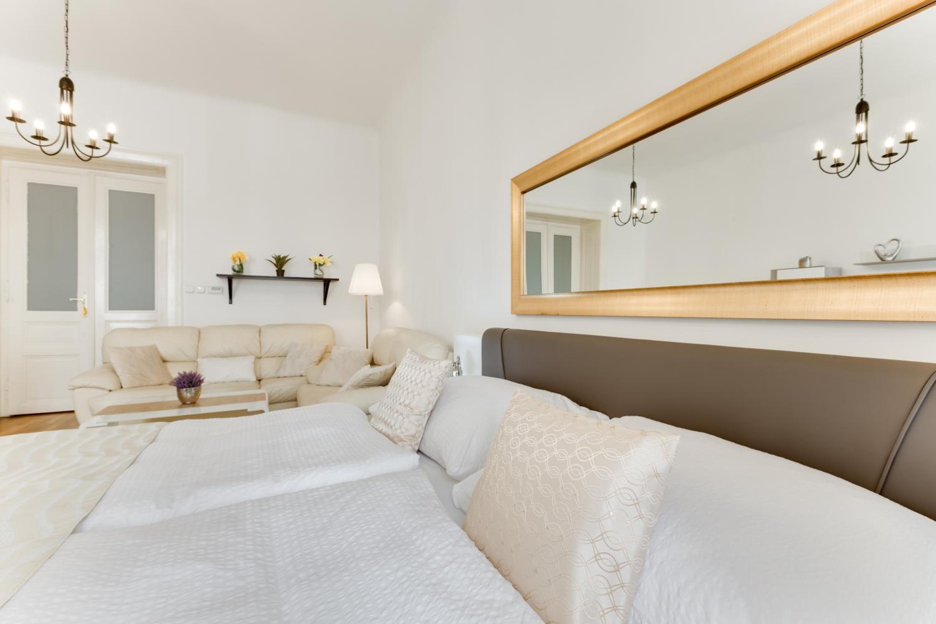 Diamond Riverside Apartment in the Heart of Prague