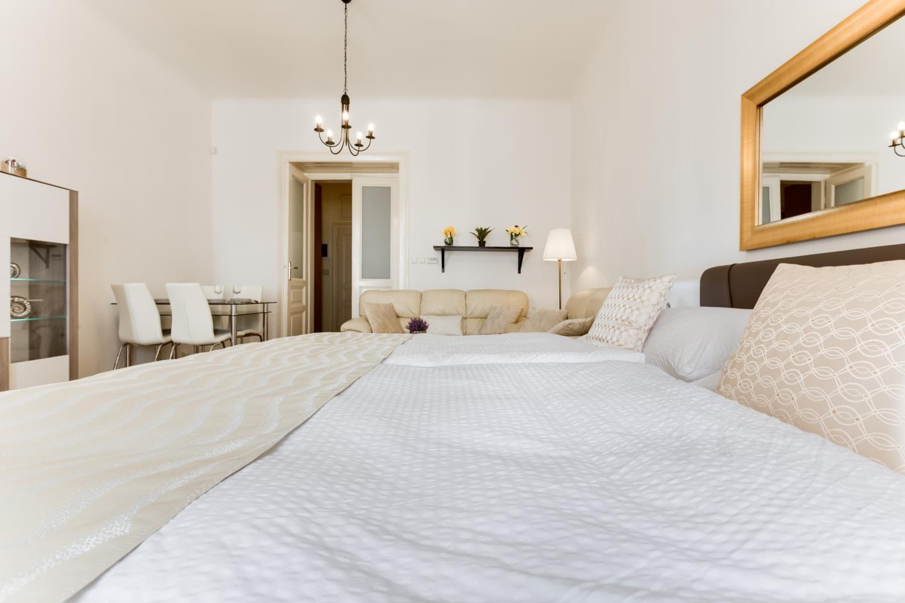 Diamond Riverside Apartment in the Heart of Prague