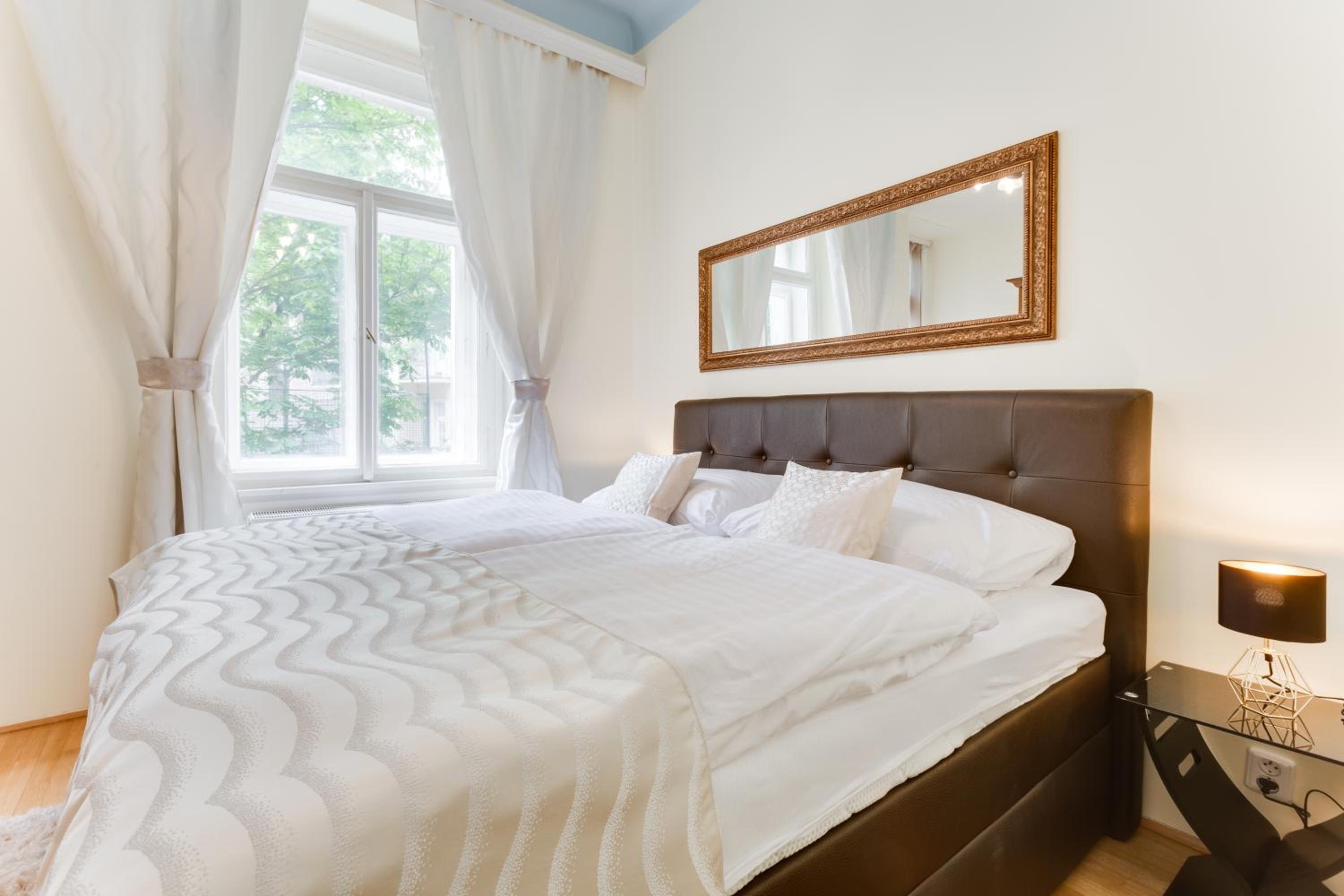Diamond Riverside Apartment in the Heart of Prague