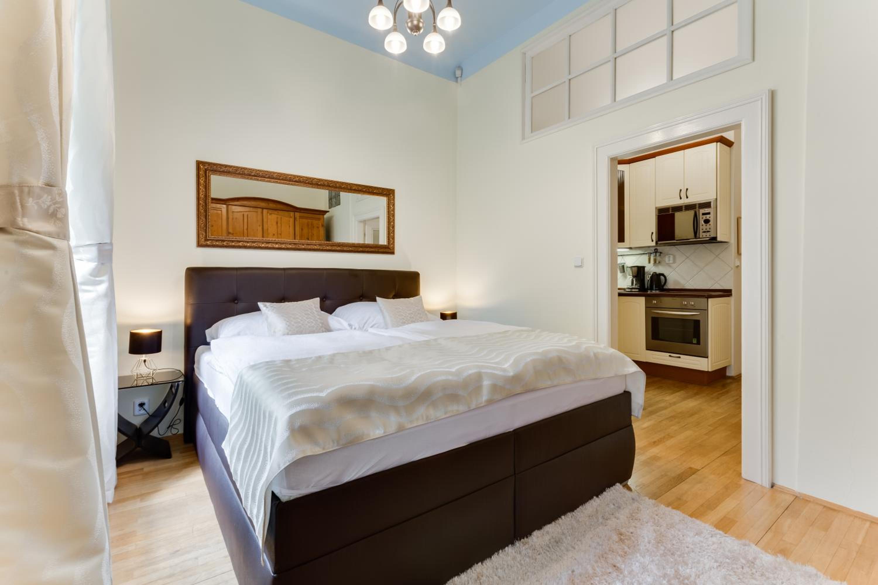 Diamond Riverside Apartment in the Heart of Prague