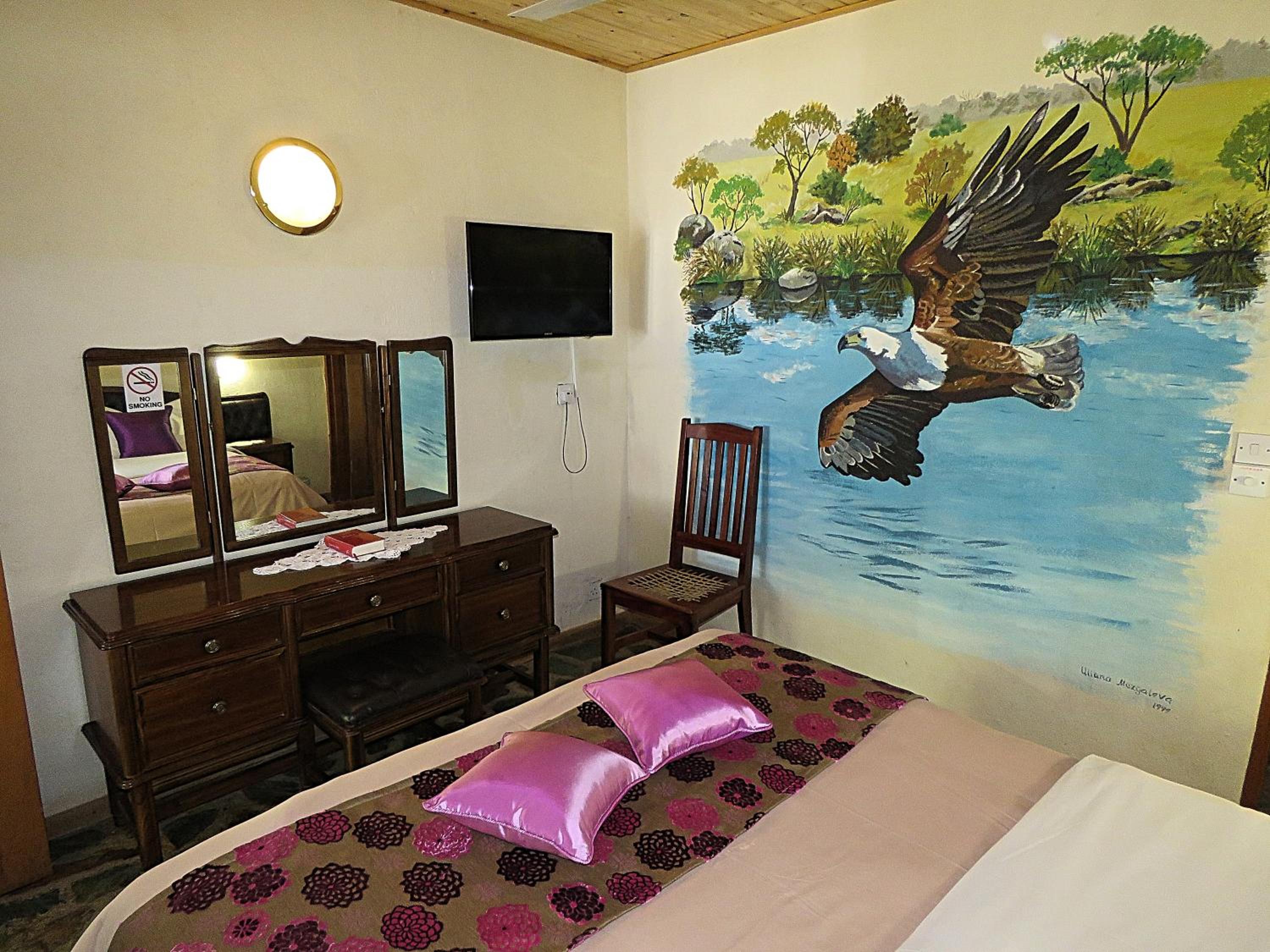 Parrot Lodge