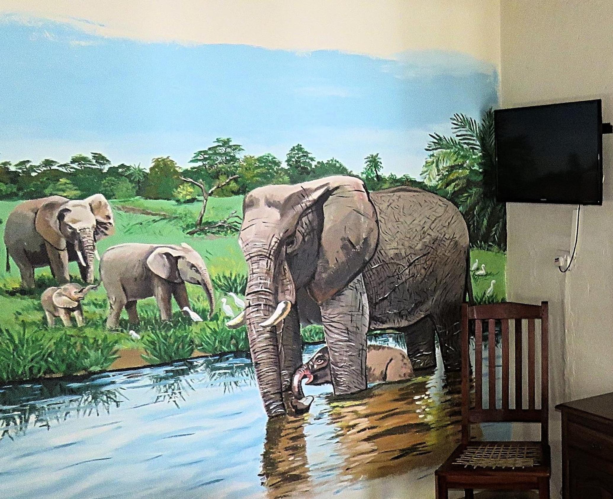 Parrot Lodge