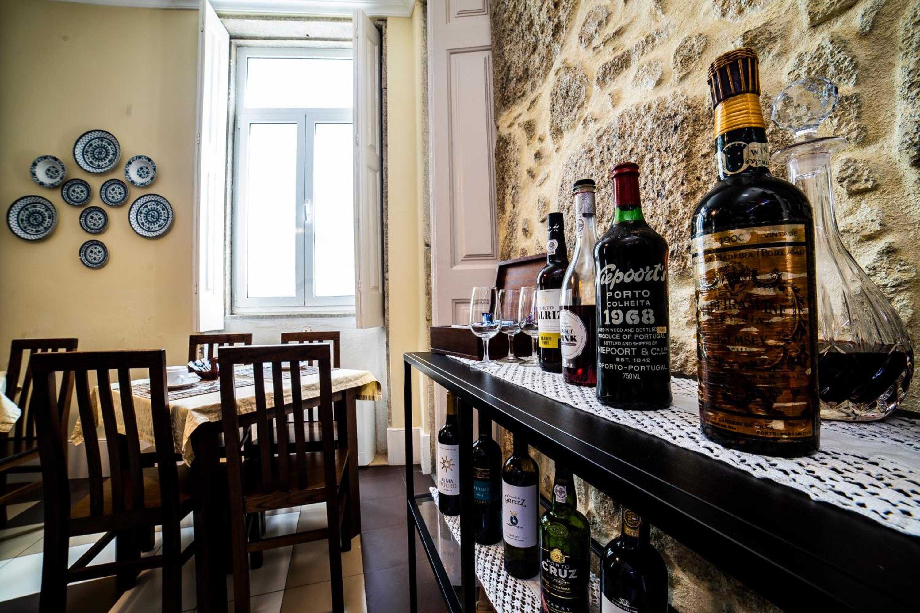 Dukes Corner Guest House — 9