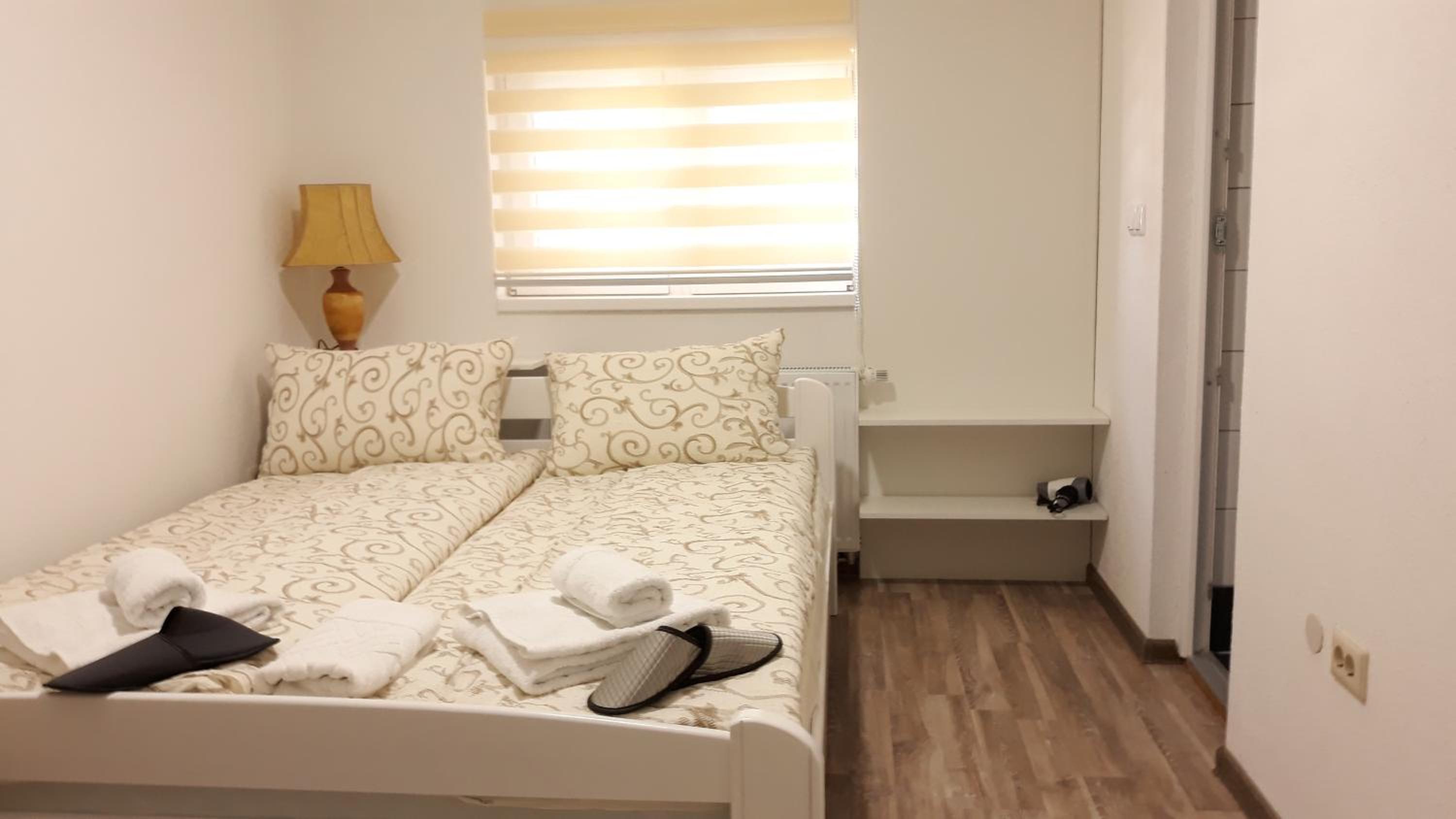 Apartments&Rooms Mido