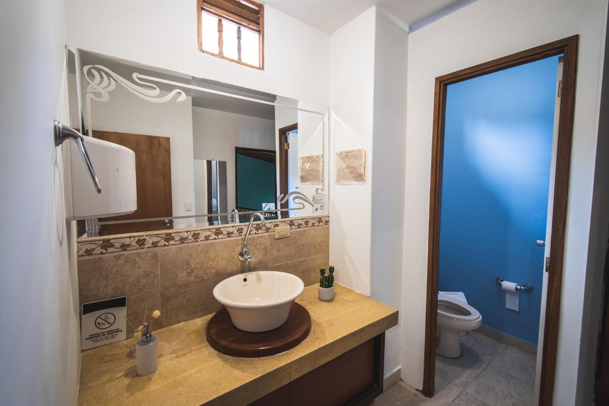 Yolo Hostel Medellin