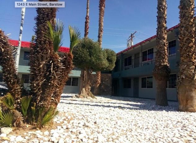 Economy Inn Barstow view 3